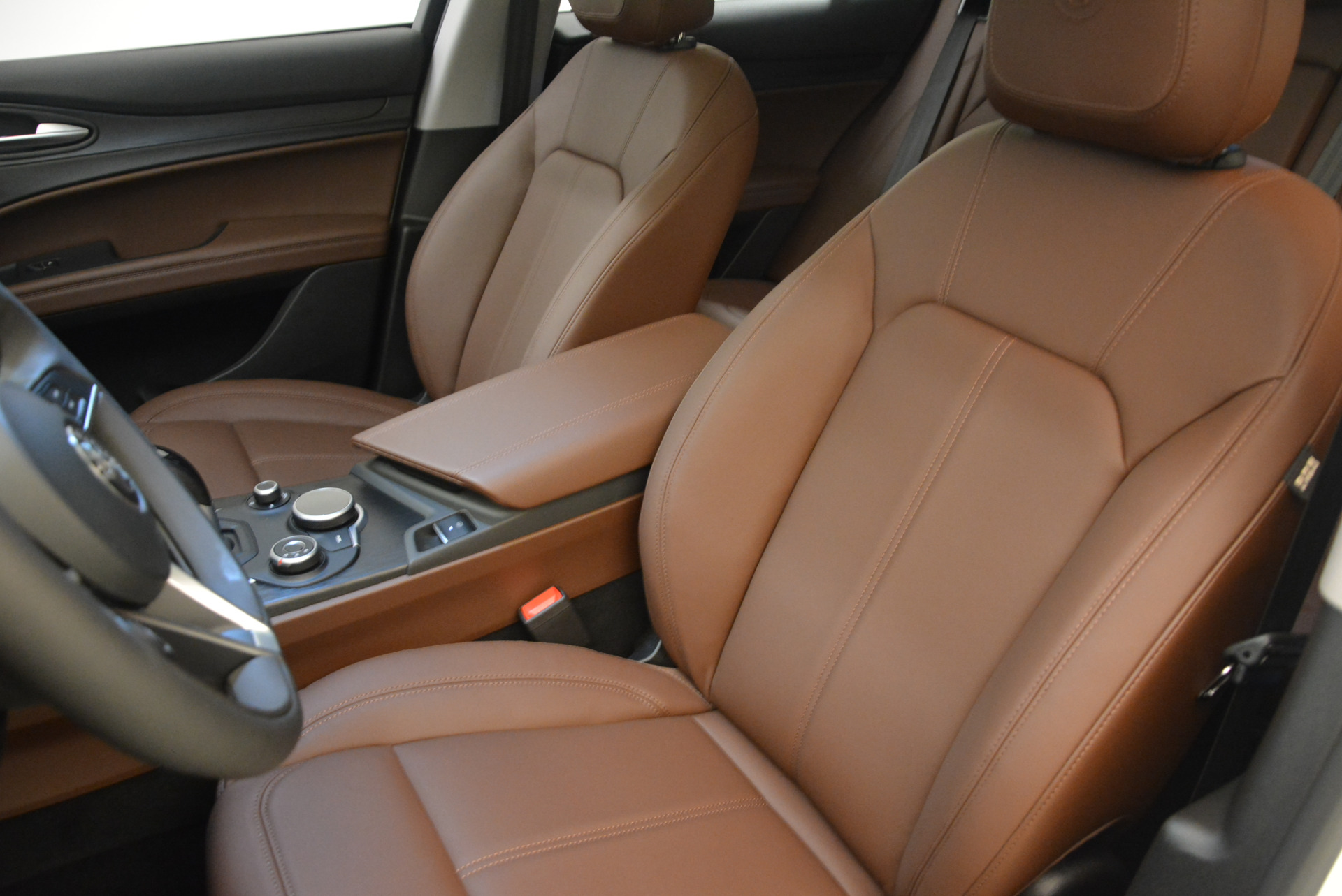 New-2018-Alfa-Romeo-Stelvio-Q4