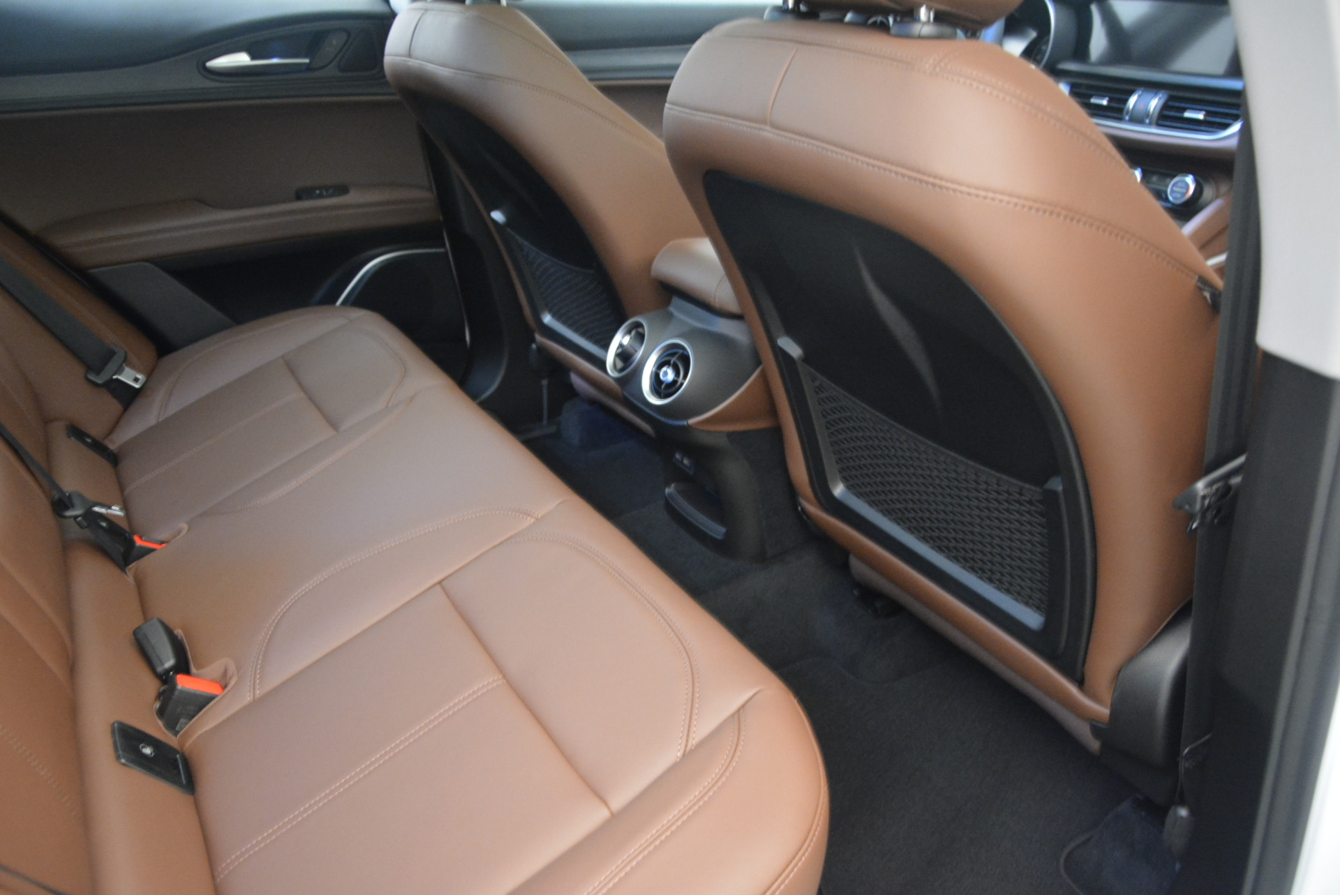 New-2018-Alfa-Romeo-Stelvio-Q4