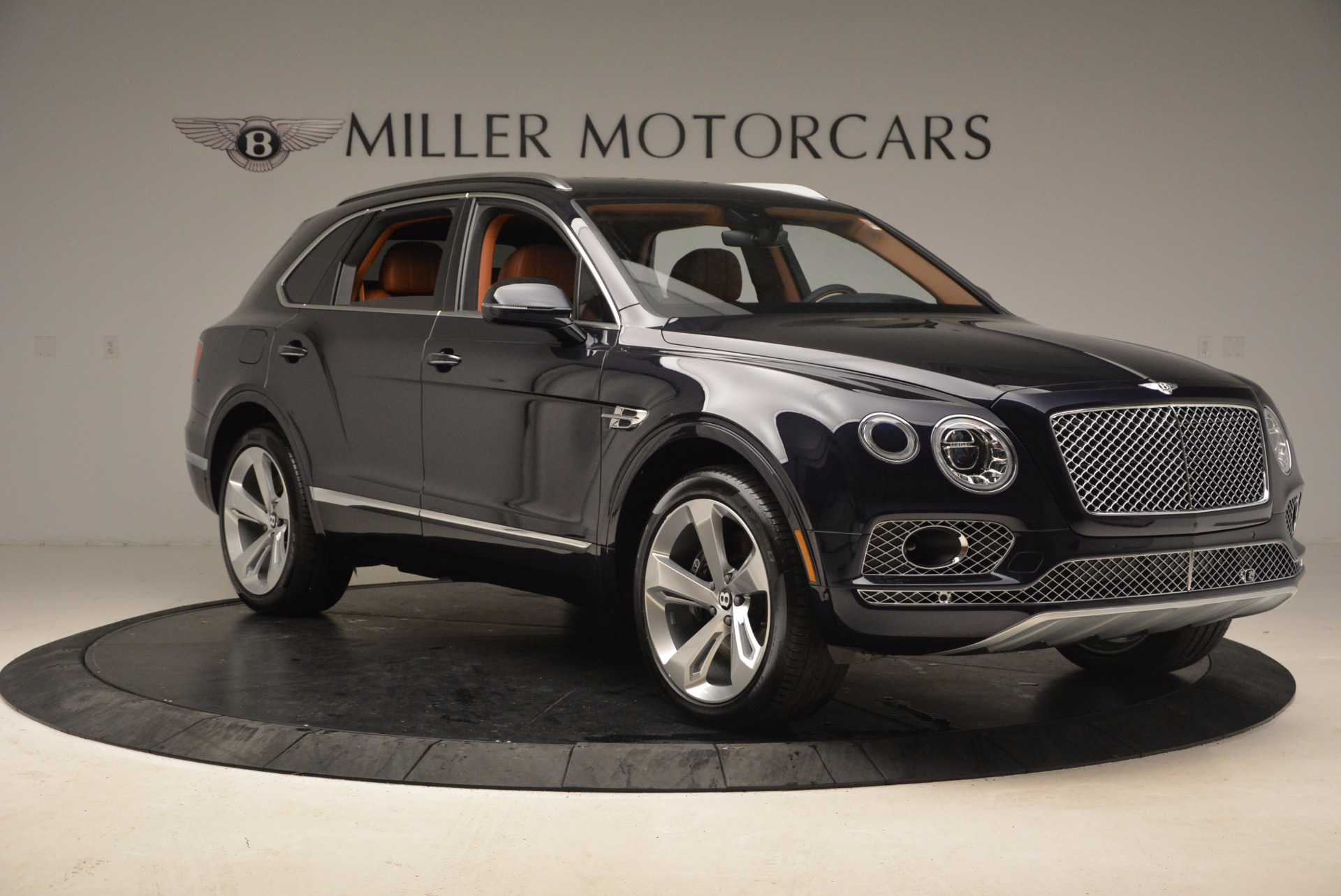 Used-2018-Bentley-Bentayga-W12-Signature