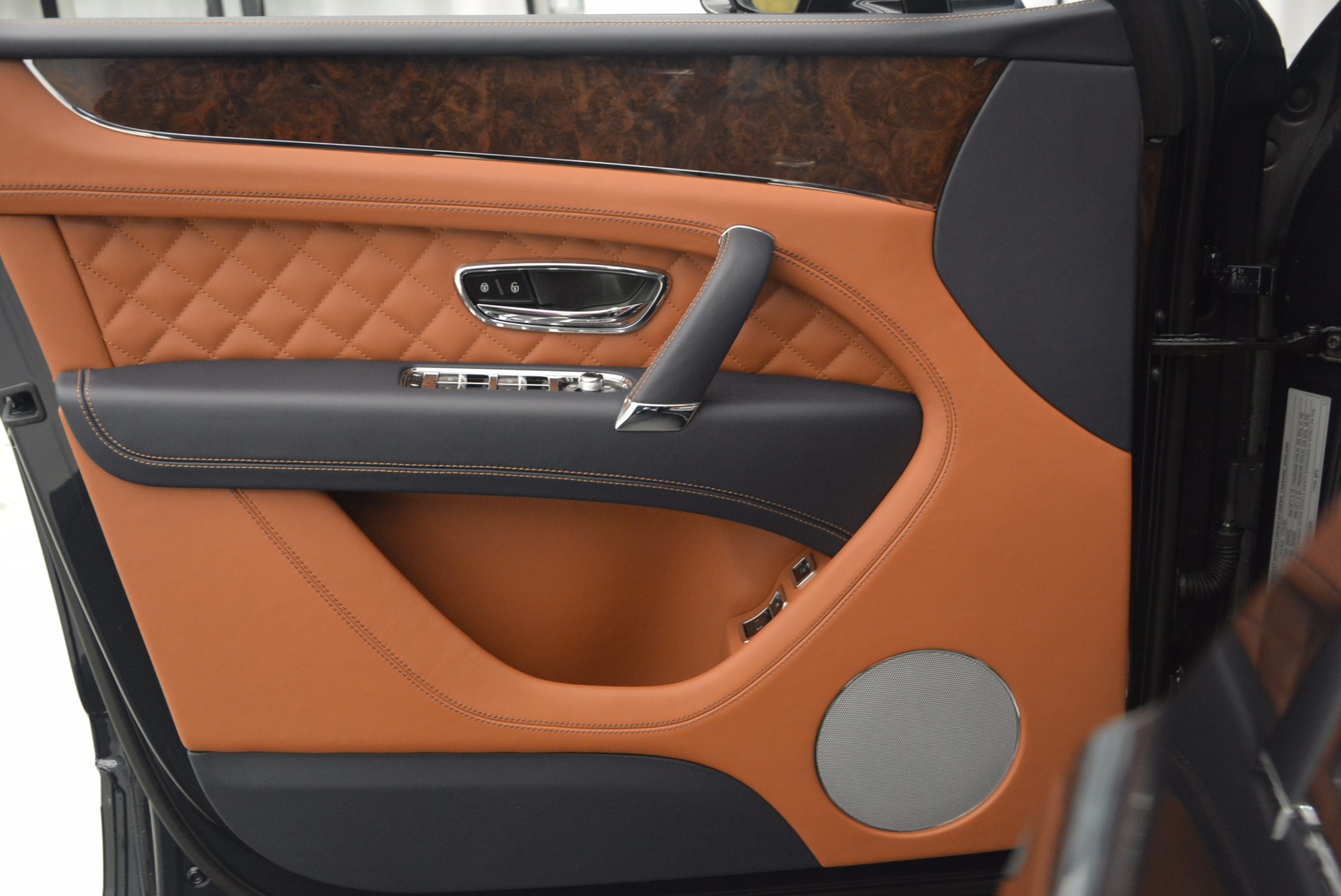 Used-2018-Bentley-Bentayga-W12-Signature