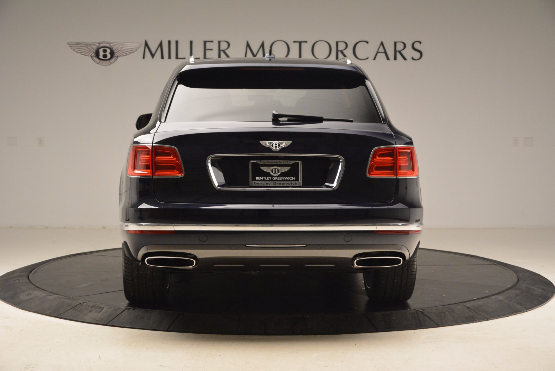 Used-2018-Bentley-Bentayga-W12-Signature