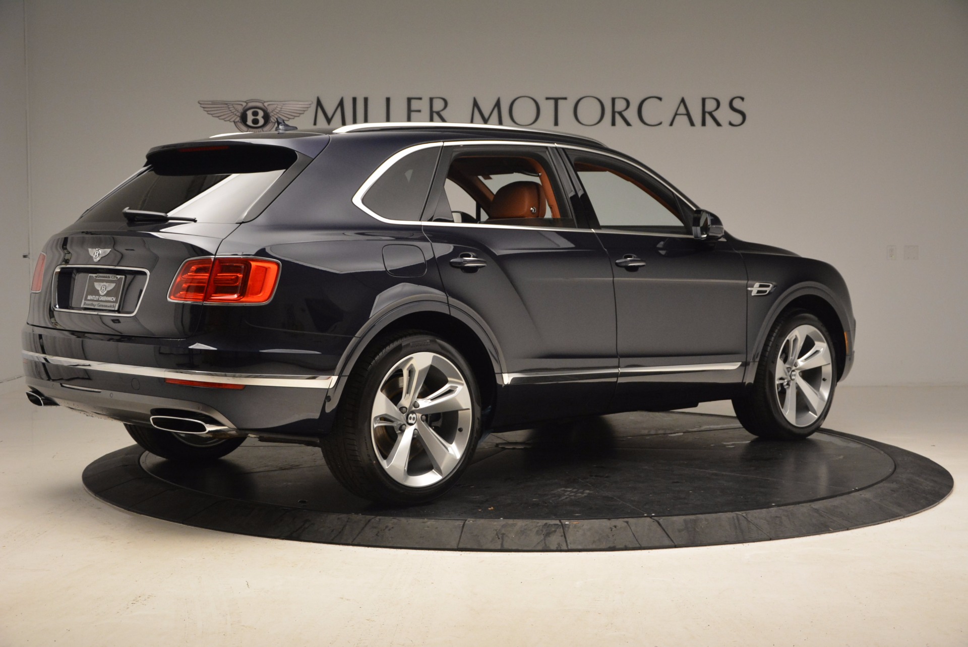 Used-2018-Bentley-Bentayga-W12-Signature