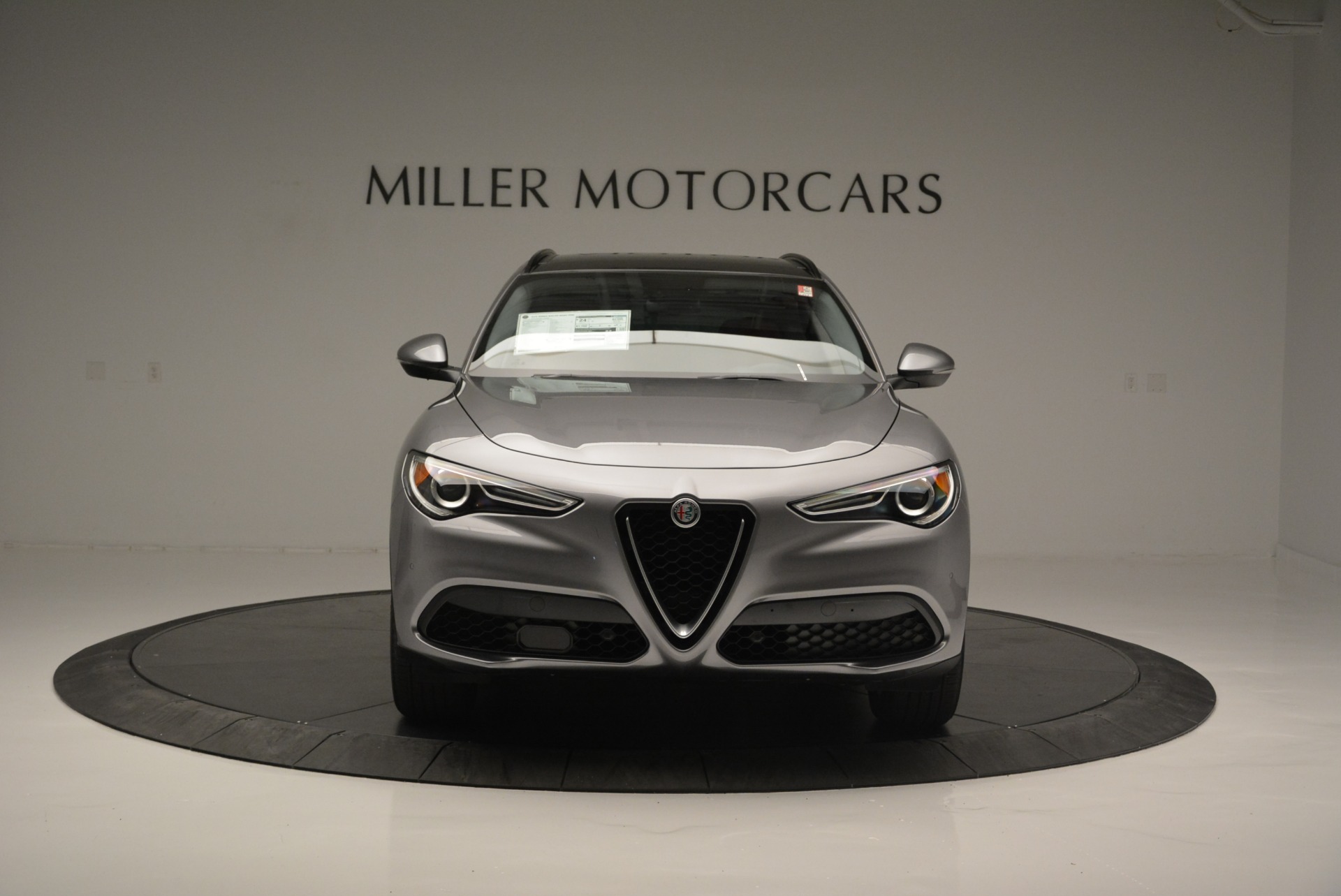 New-2018-Alfa-Romeo-Stelvio-Sport-Q4