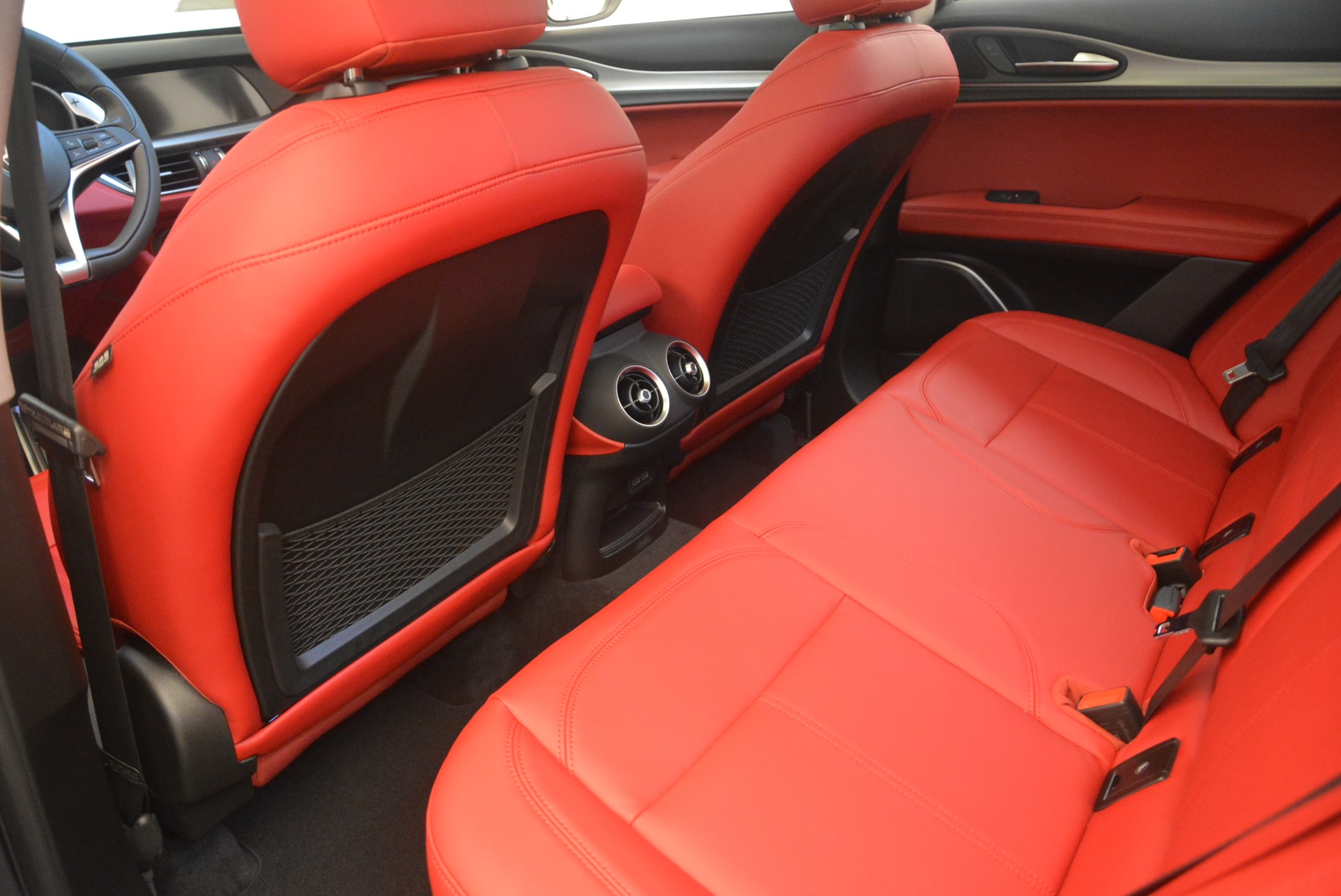 New-2018-Alfa-Romeo-Stelvio-Sport-Q4