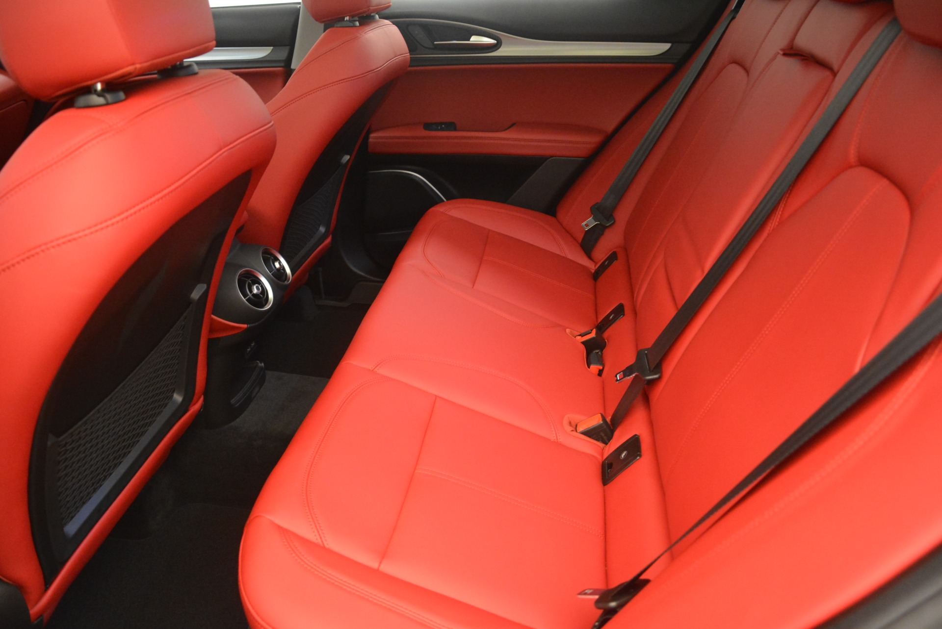 New-2018-Alfa-Romeo-Stelvio-Sport-Q4