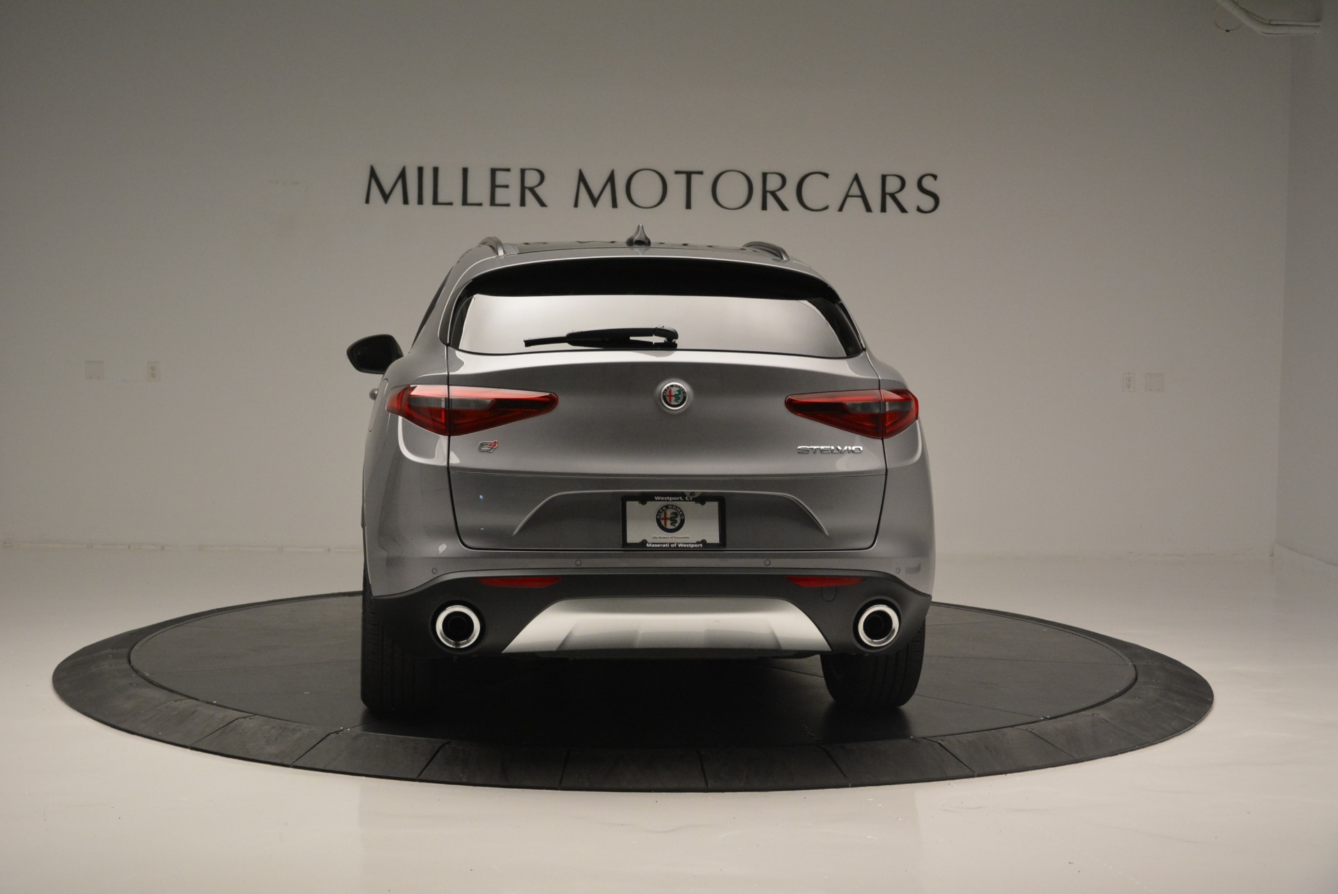 New-2018-Alfa-Romeo-Stelvio-Sport-Q4