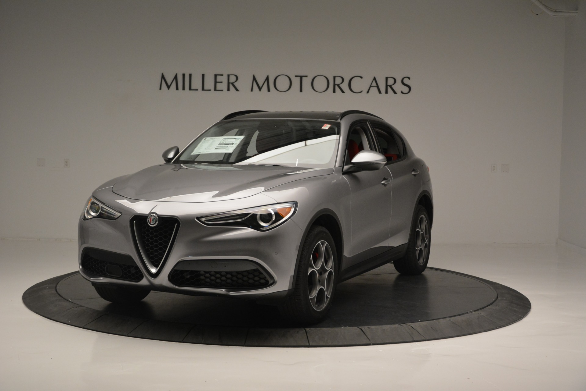 New-2018-Alfa-Romeo-Stelvio-Sport-Q4