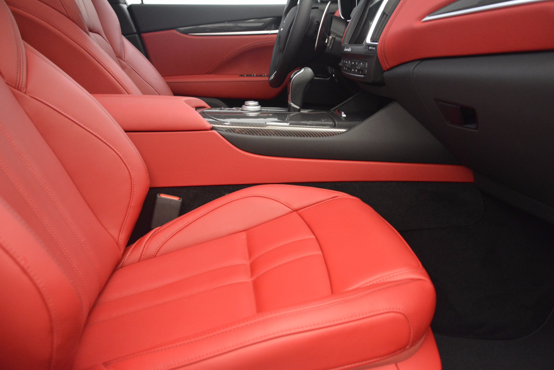 New-2018-Maserati-Levante-Q4-GranSport