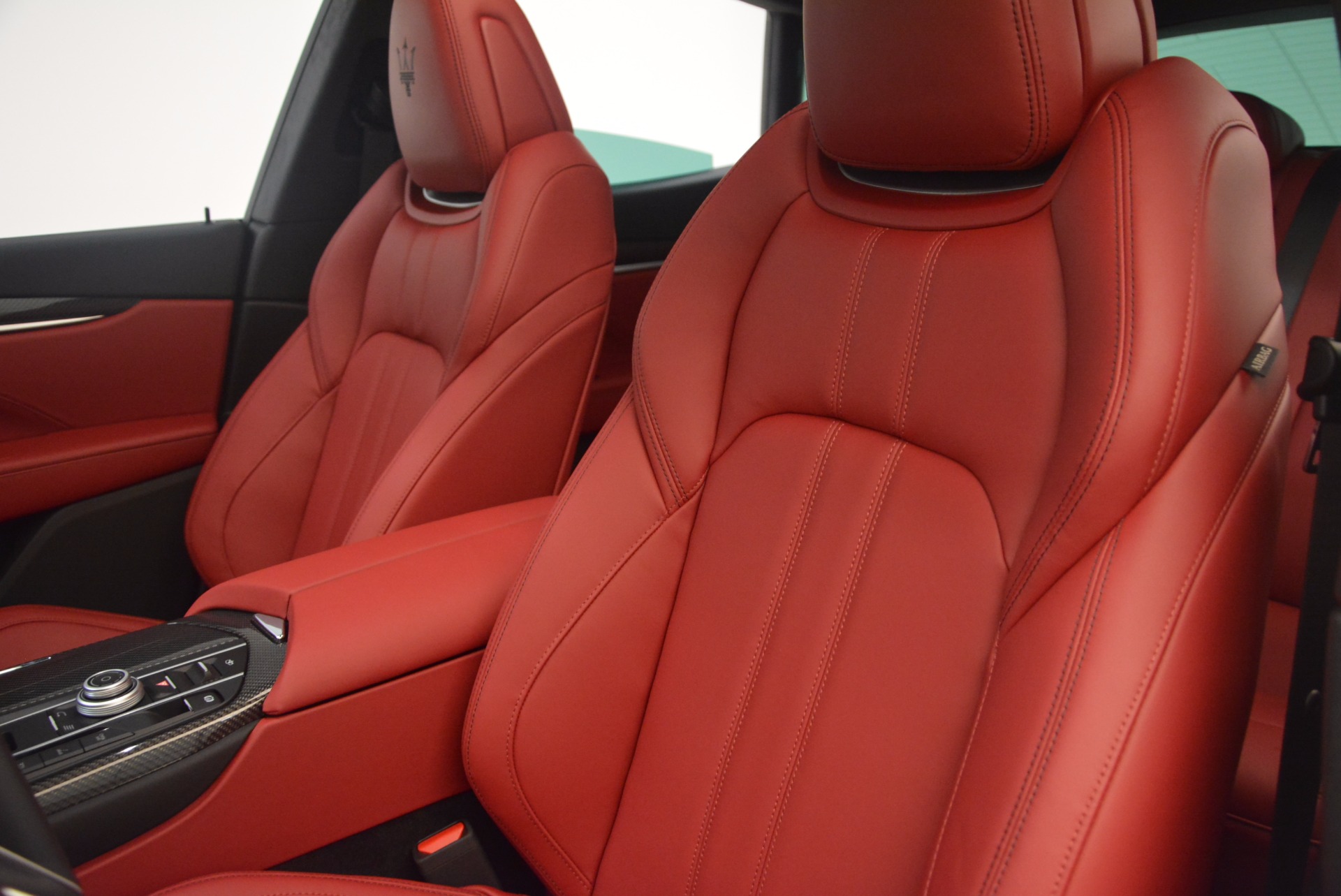 New-2018-Maserati-Levante-Q4-GranSport