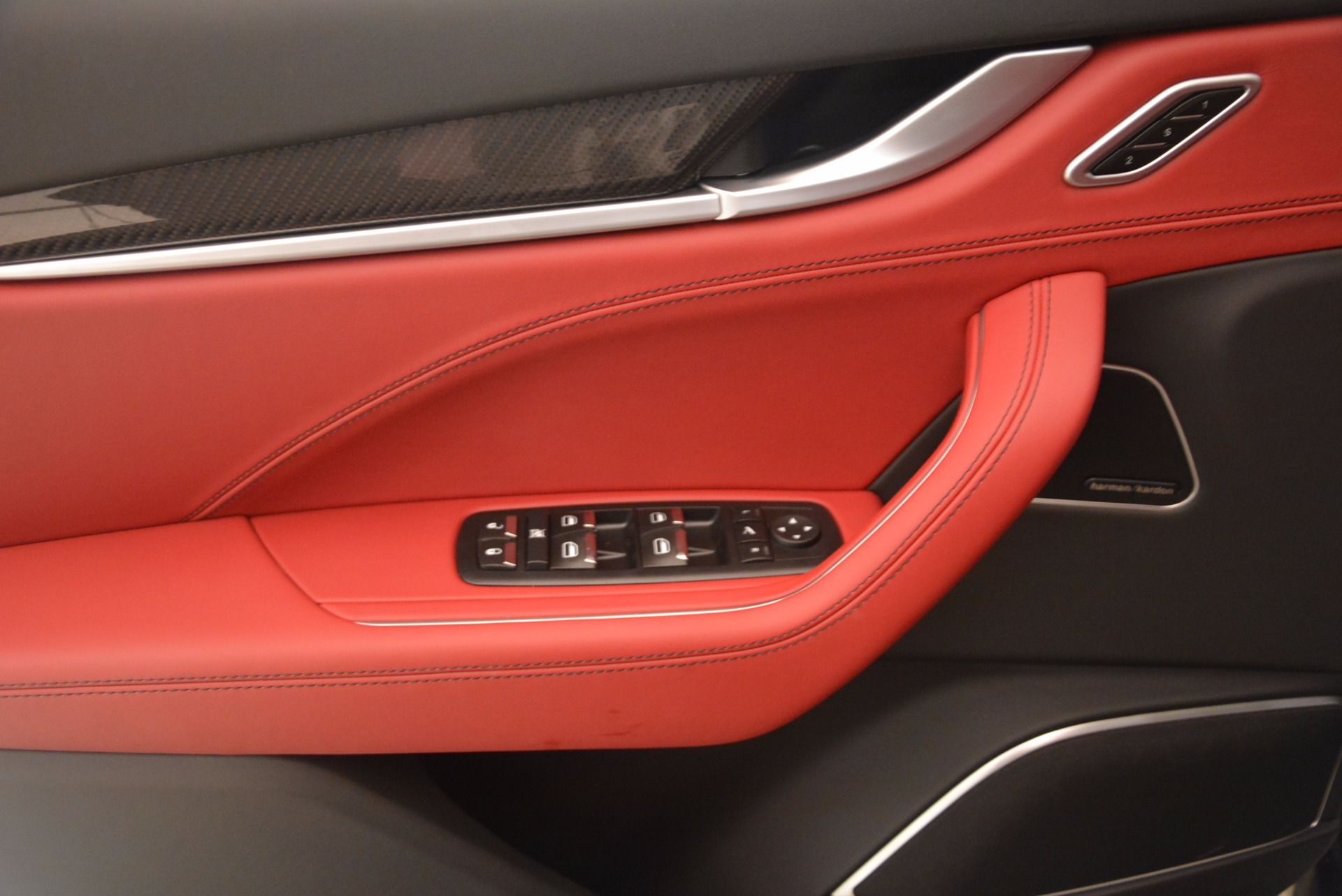 New-2018-Maserati-Levante-Q4-GranSport