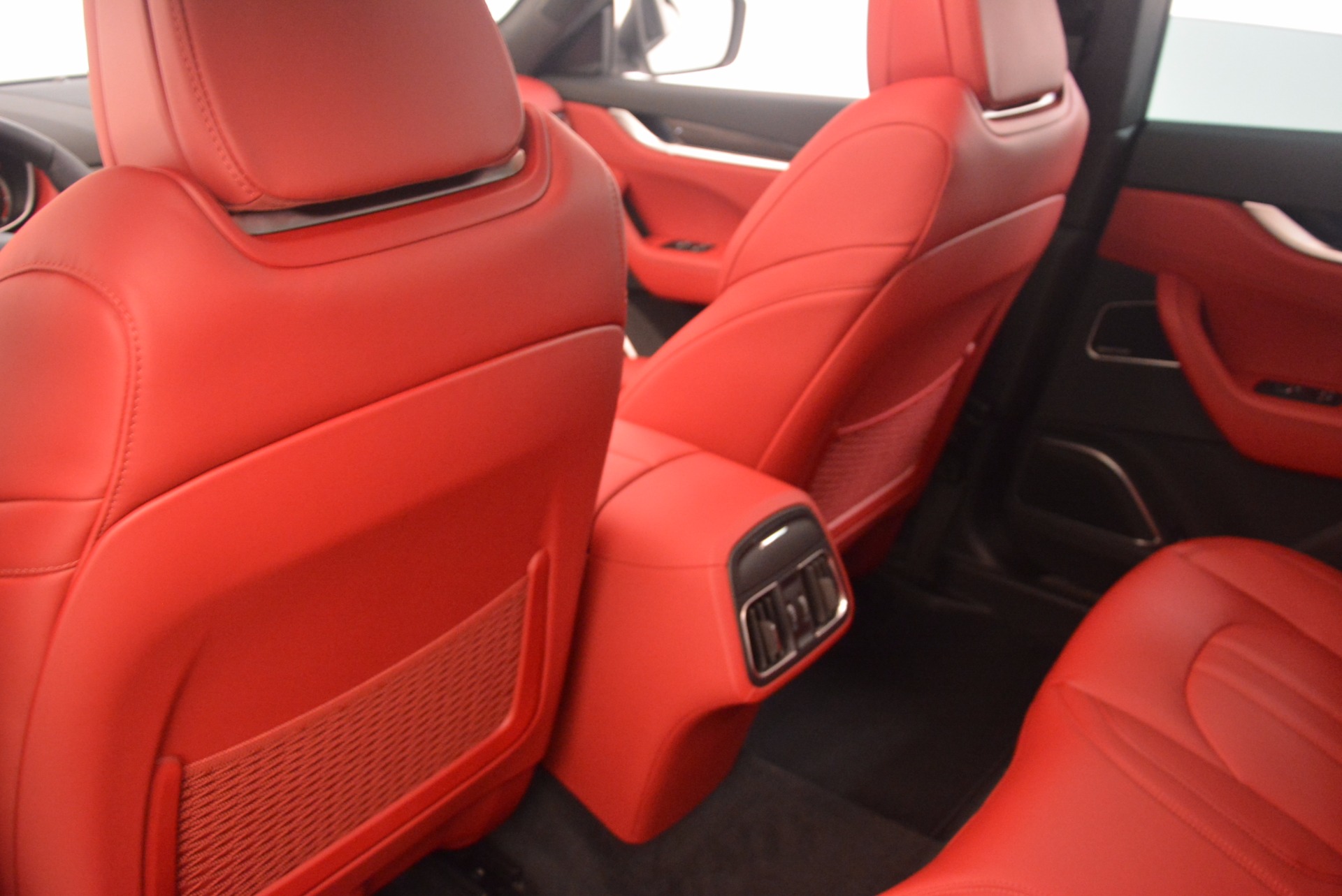 New-2018-Maserati-Levante-Q4-GranSport