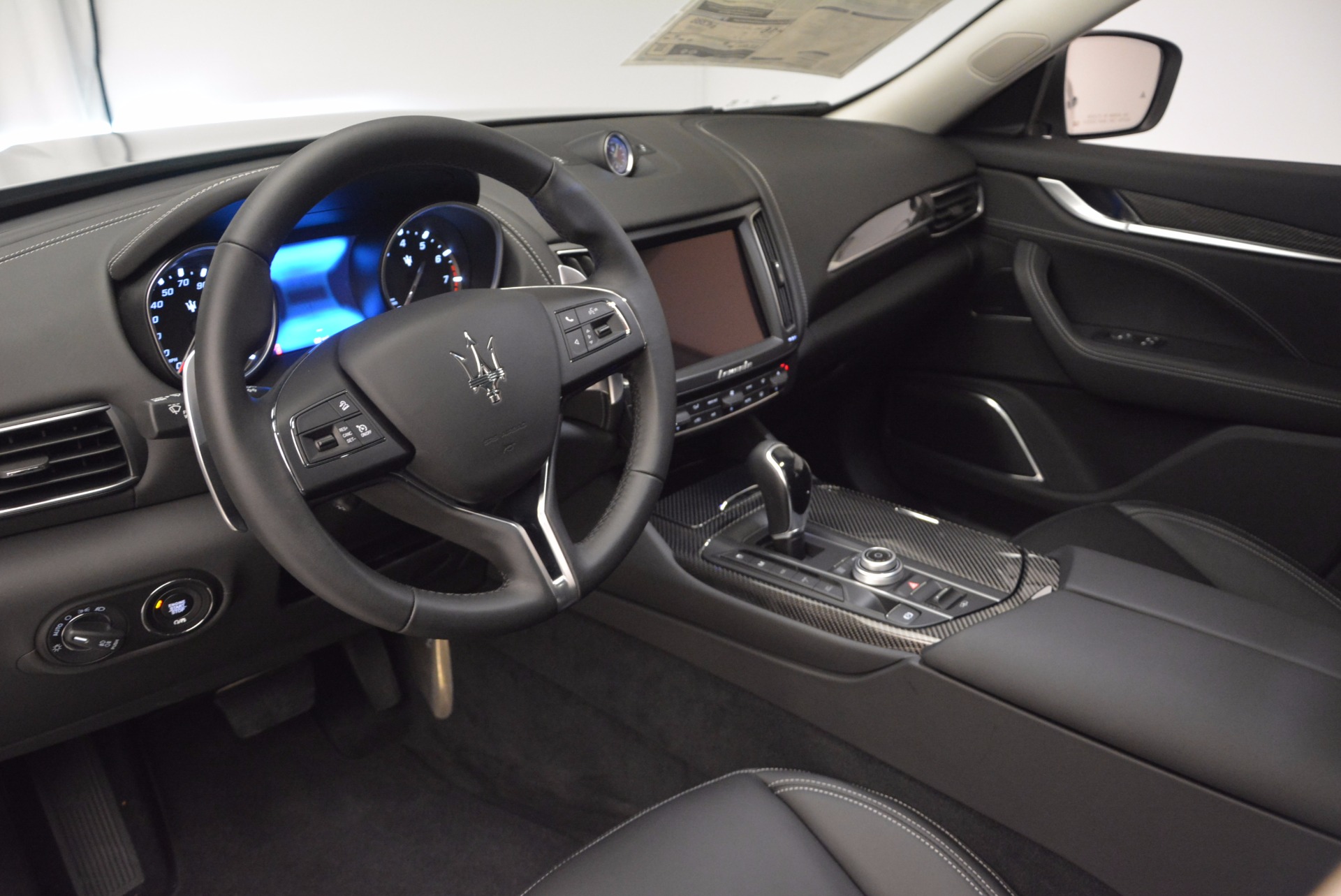 New-2018-Maserati-Levante-Q4-GranLusso