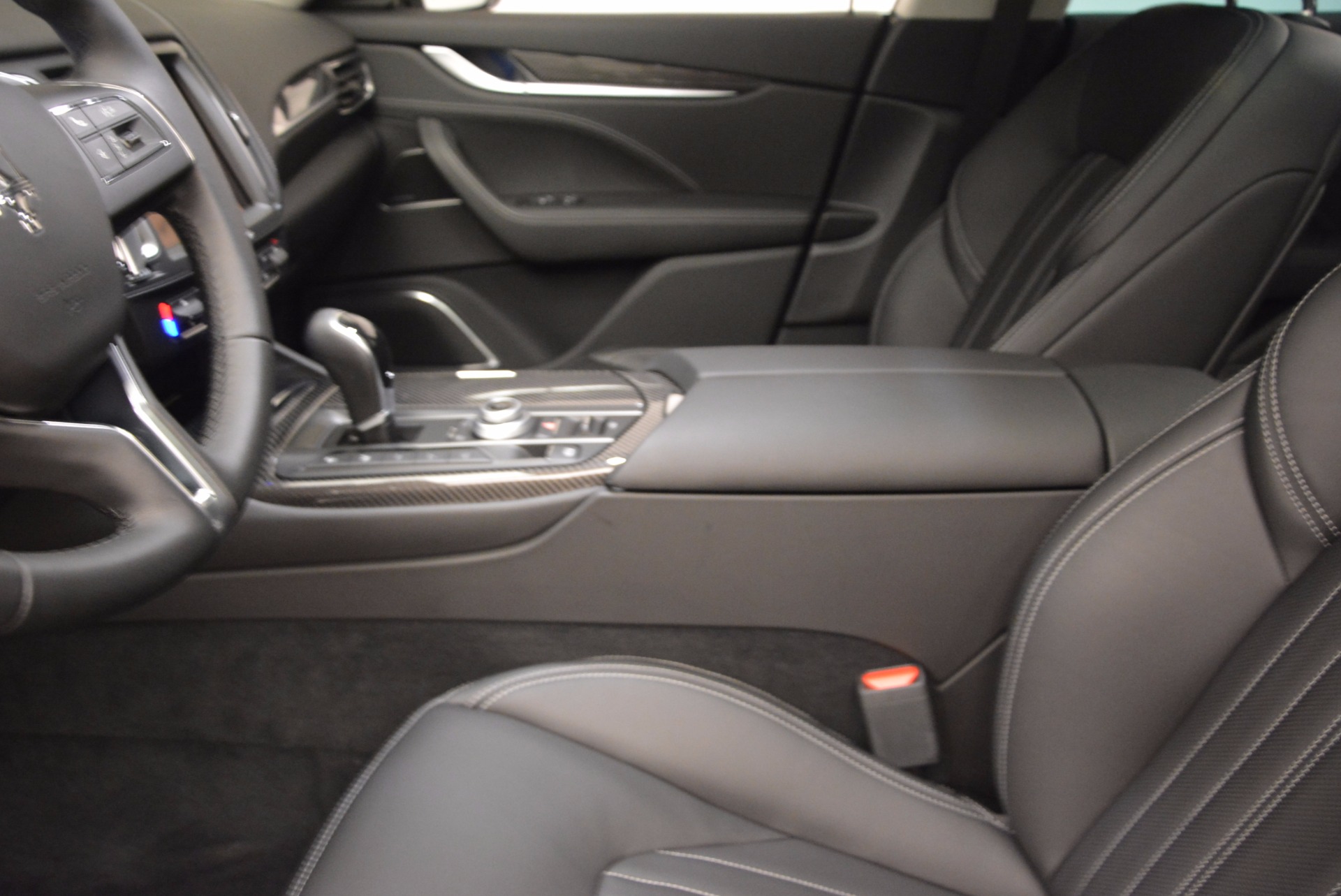 New-2018-Maserati-Levante-Q4-GranLusso