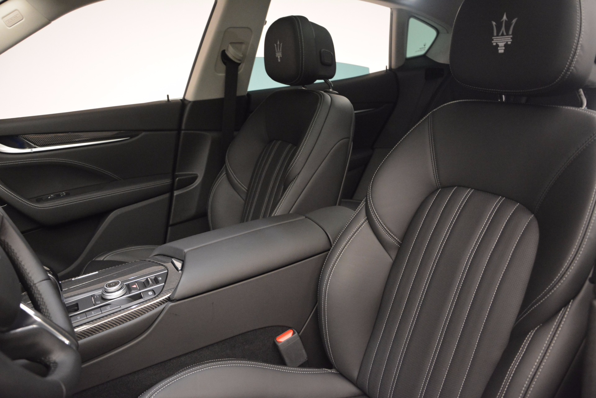 New-2018-Maserati-Levante-Q4-GranLusso