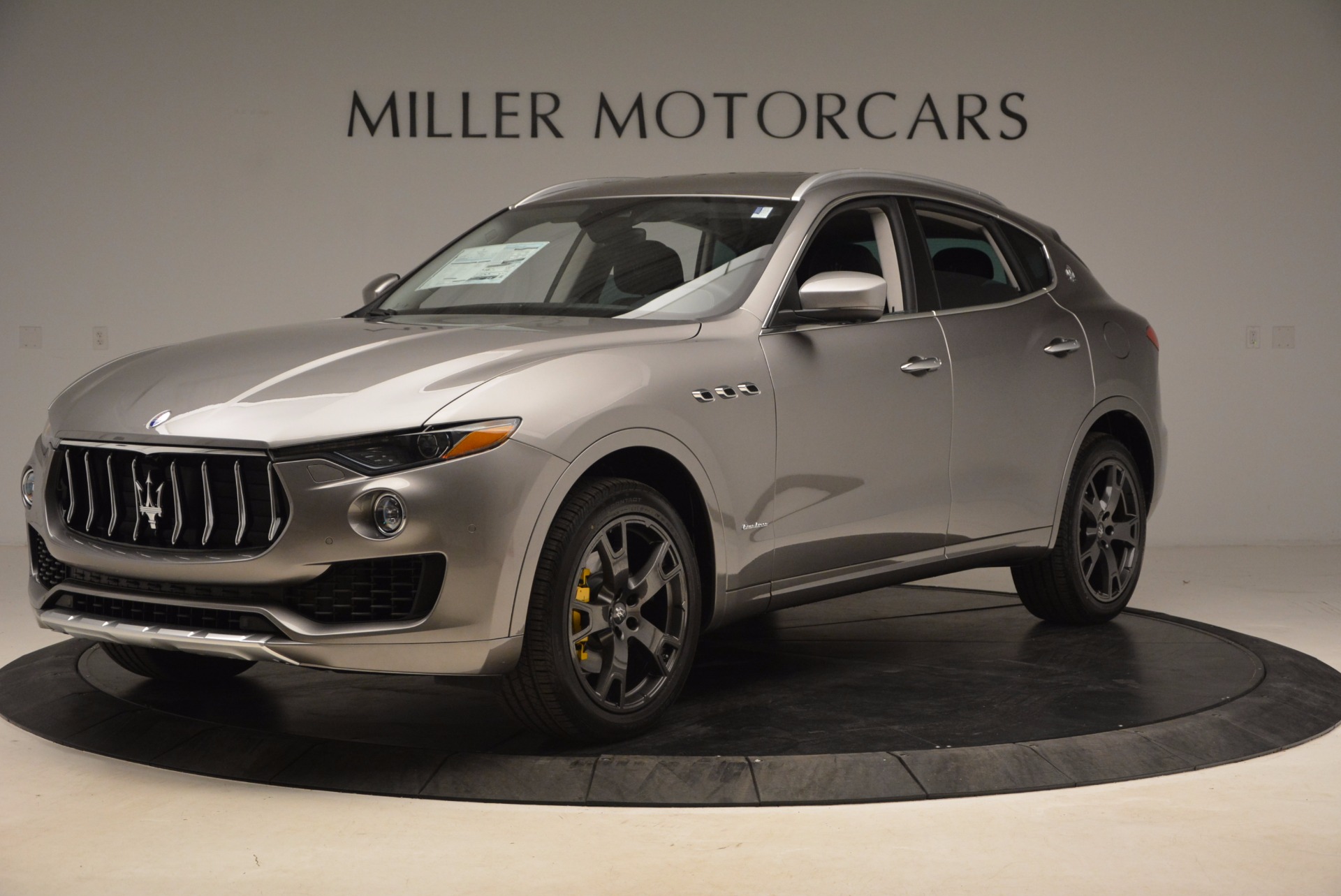 New-2018-Maserati-Levante-Q4-GranLusso