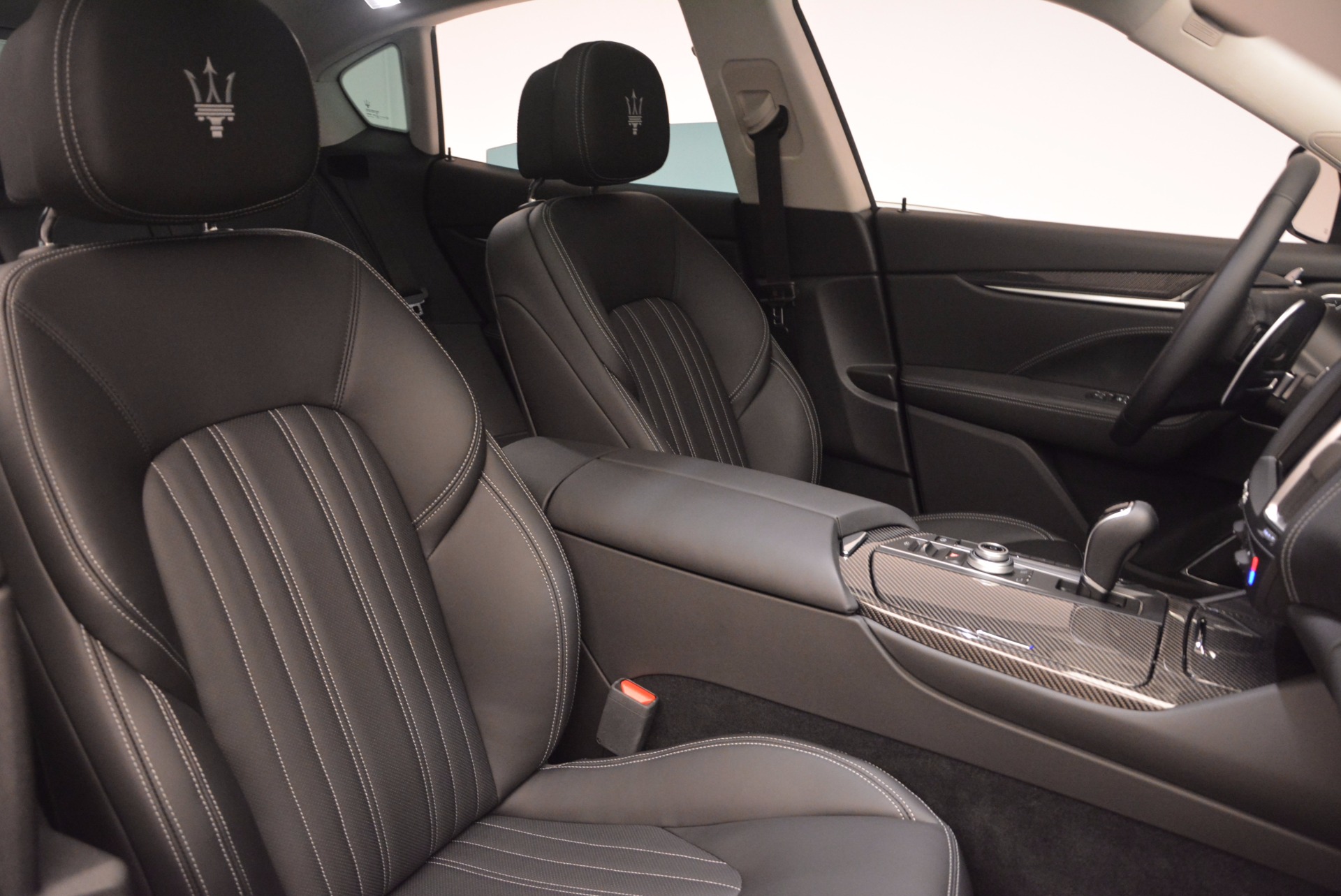 New-2018-Maserati-Levante-Q4-GranLusso