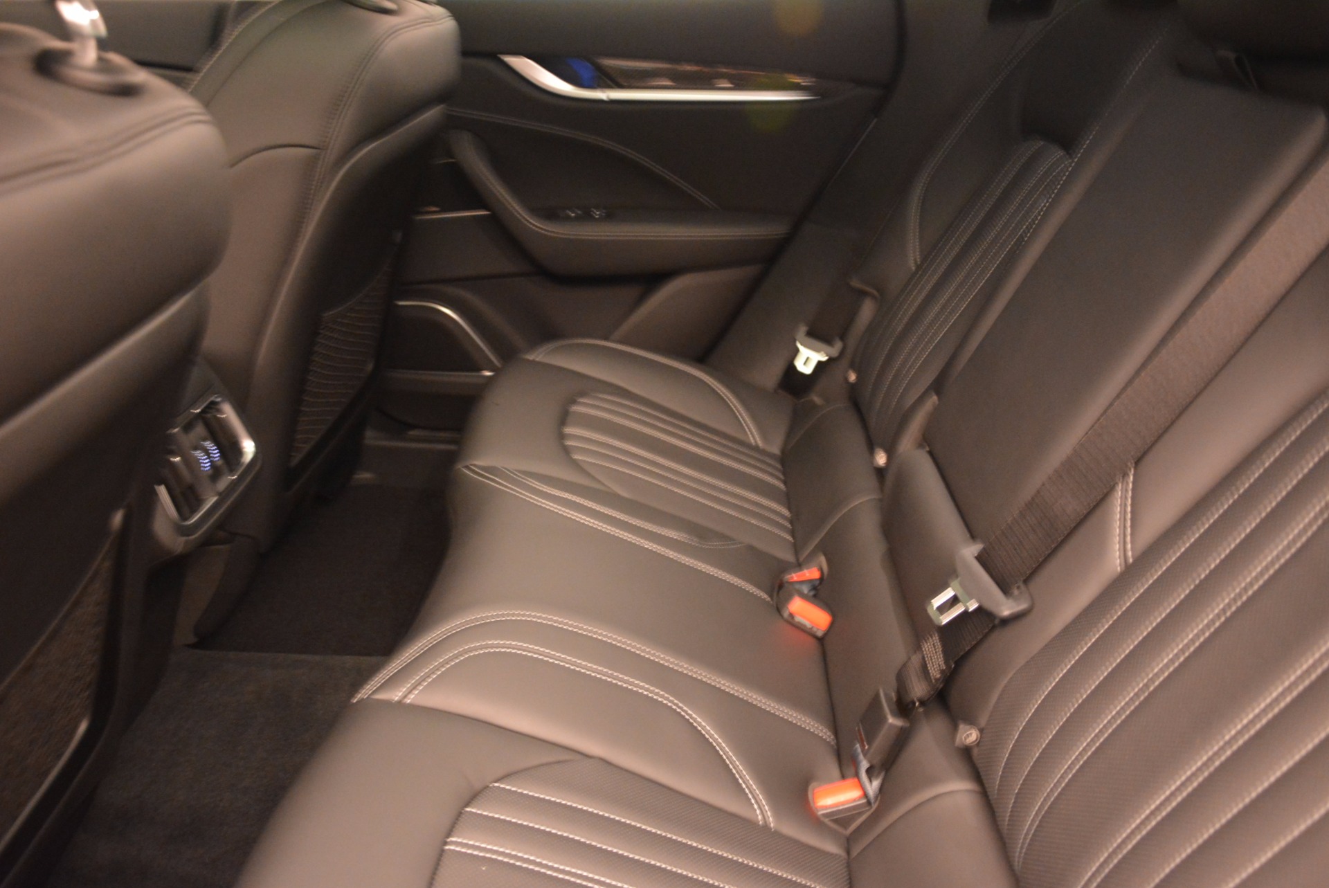 New-2018-Maserati-Levante-Q4-GranLusso