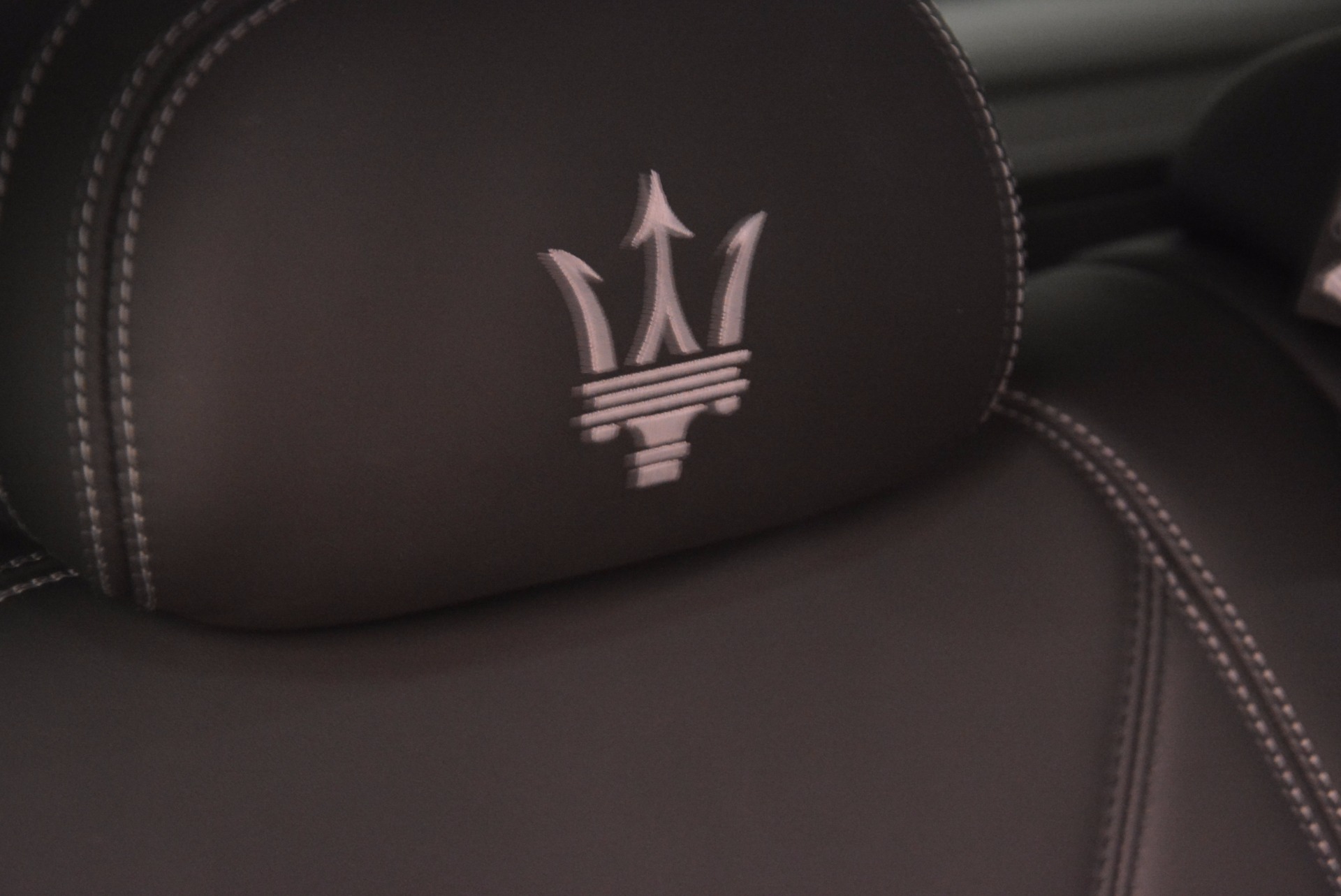 New-2018-Maserati-Levante-Q4-GranLusso