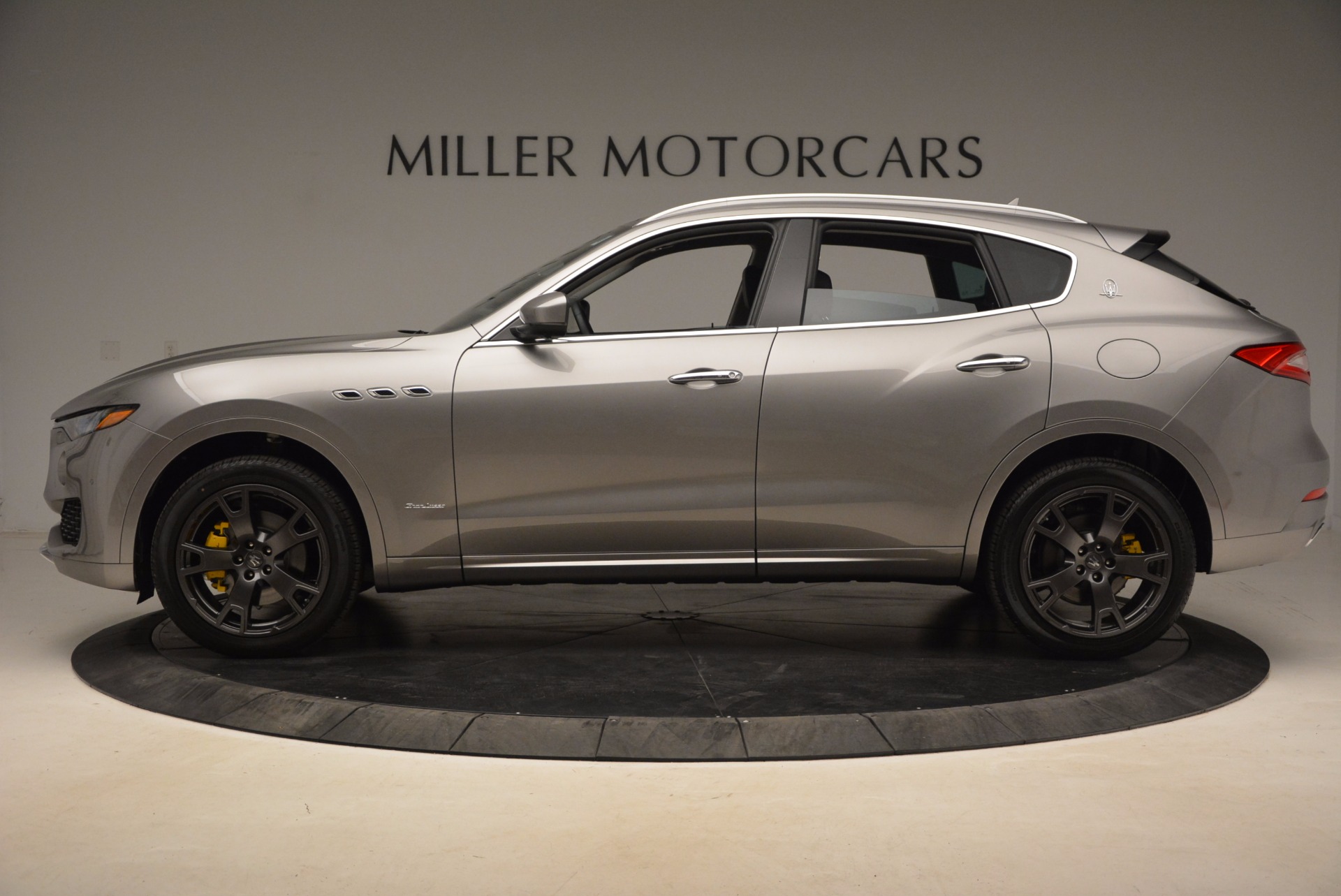 New-2018-Maserati-Levante-Q4-GranLusso