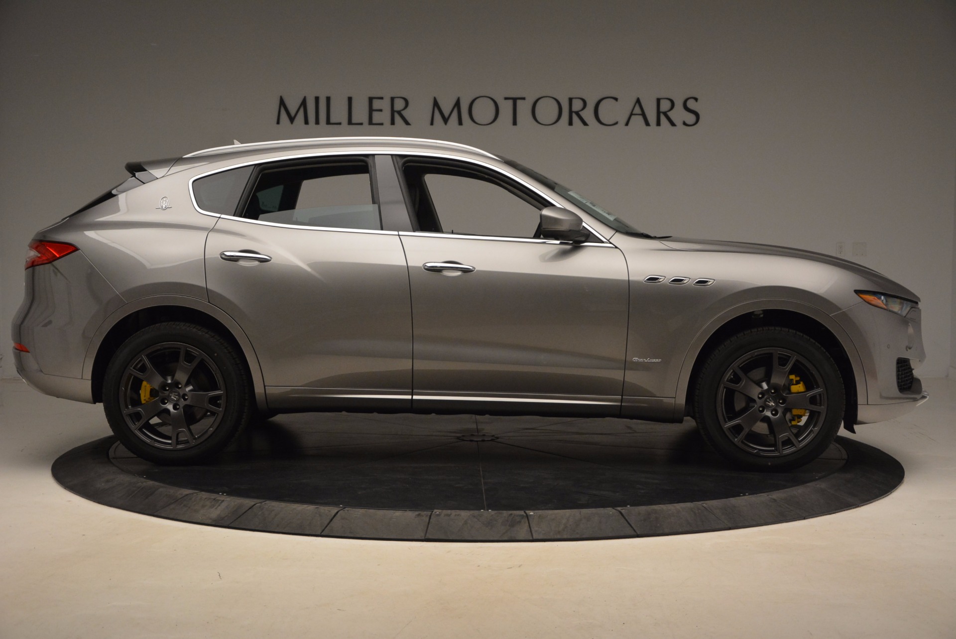 New-2018-Maserati-Levante-Q4-GranLusso