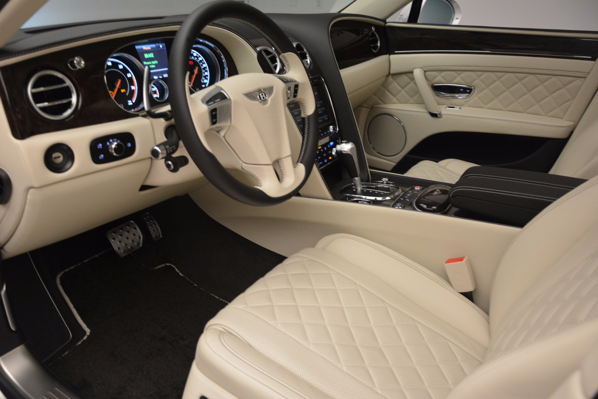 New-2017-Bentley-Flying-Spur-W12