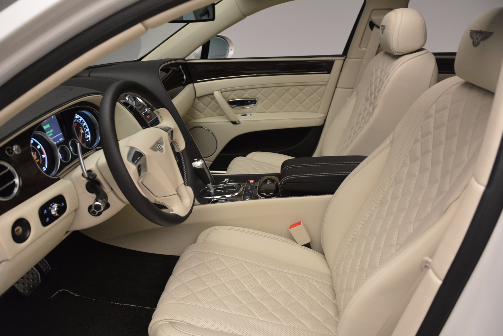 New-2017-Bentley-Flying-Spur-W12