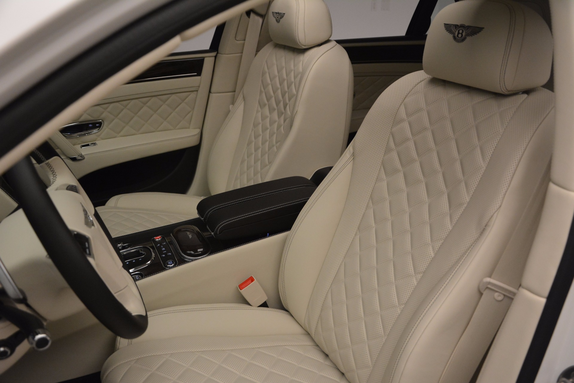 New-2017-Bentley-Flying-Spur-W12