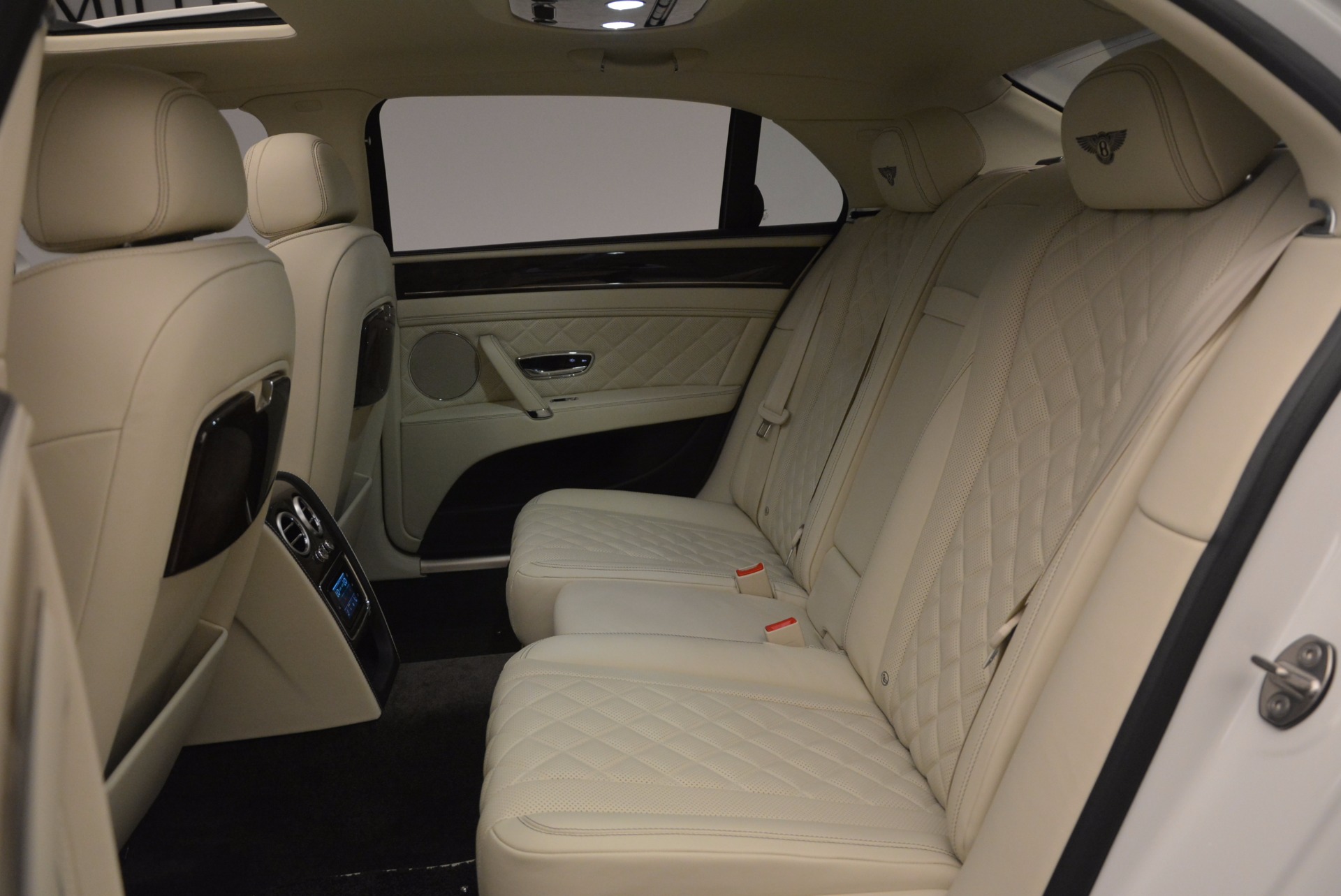 New-2017-Bentley-Flying-Spur-W12