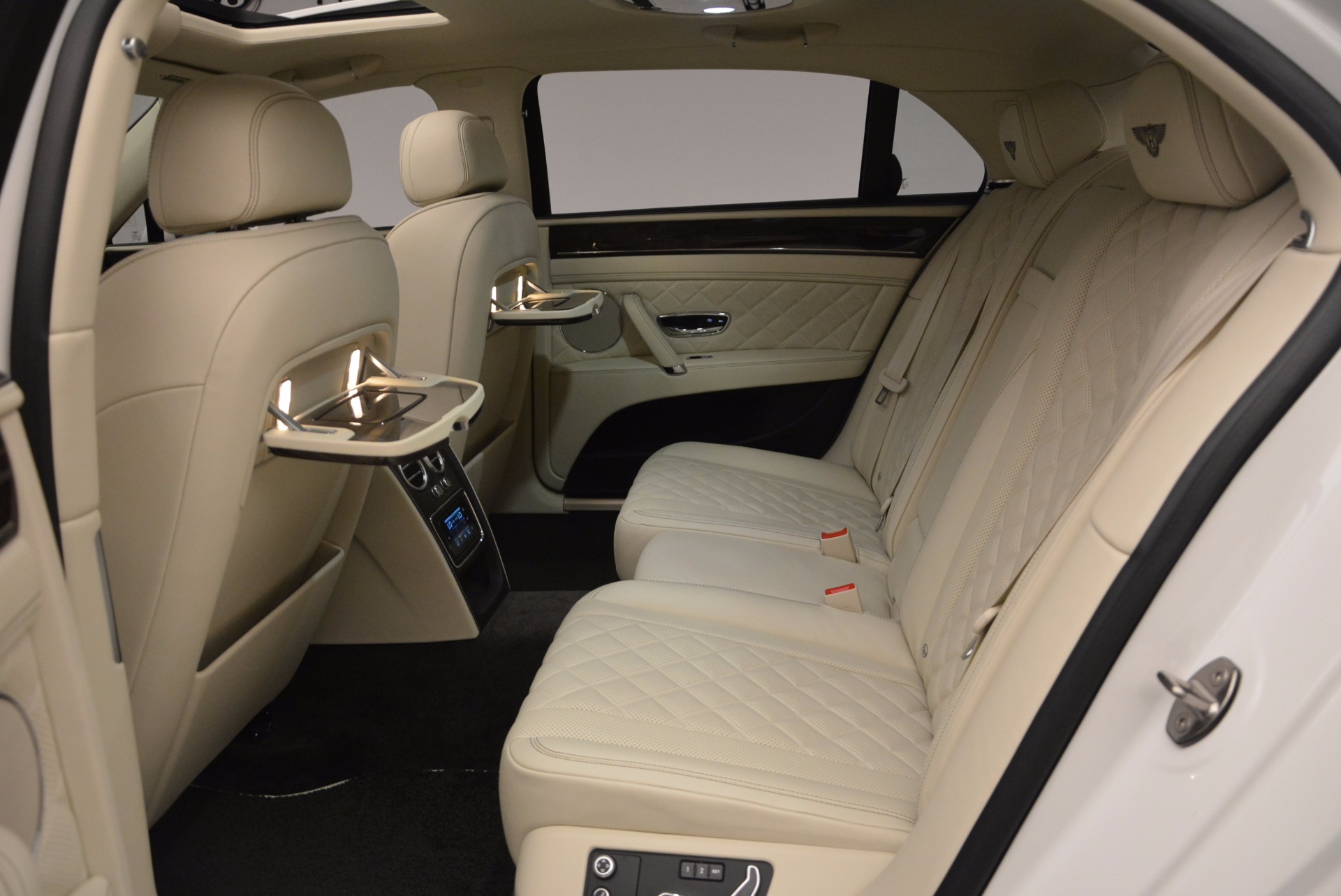 New-2017-Bentley-Flying-Spur-W12