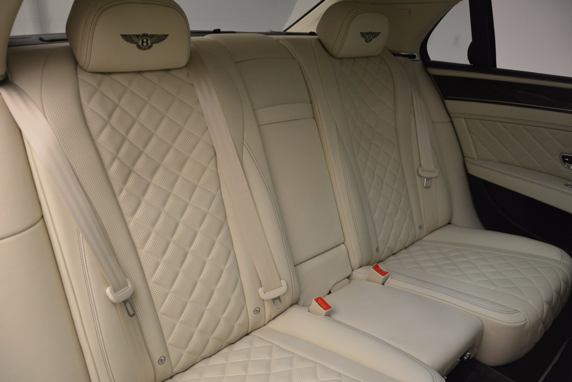 New-2017-Bentley-Flying-Spur-W12