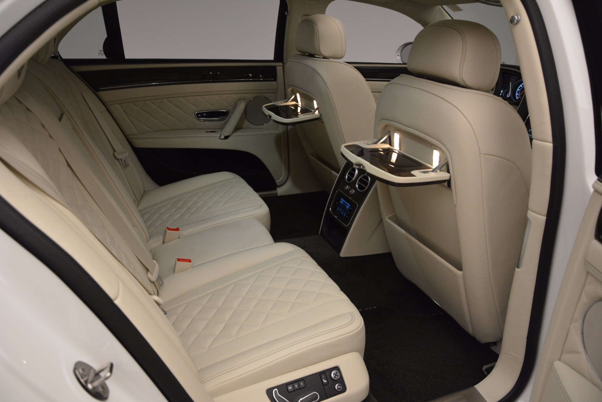 New-2017-Bentley-Flying-Spur-W12