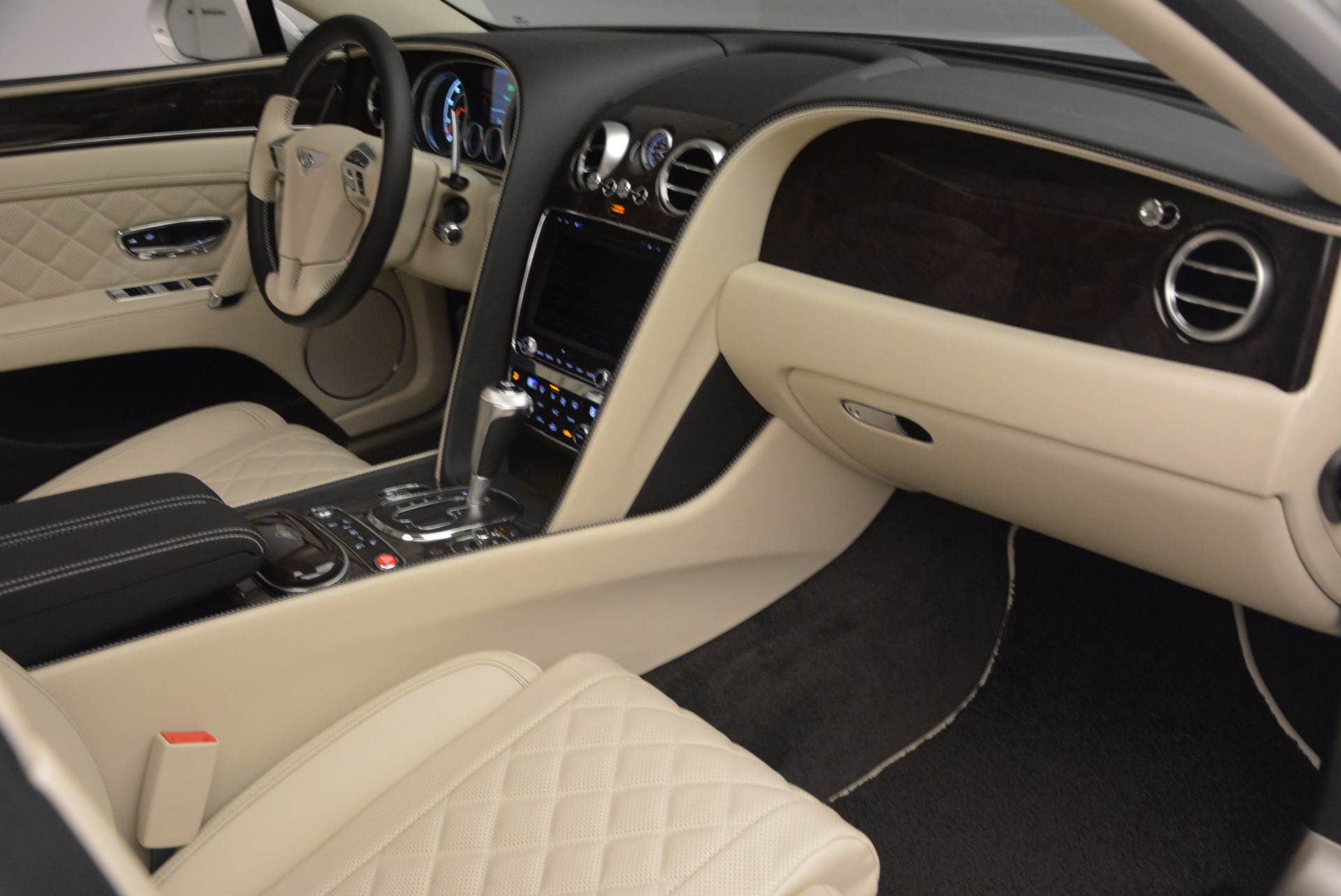 New-2017-Bentley-Flying-Spur-W12