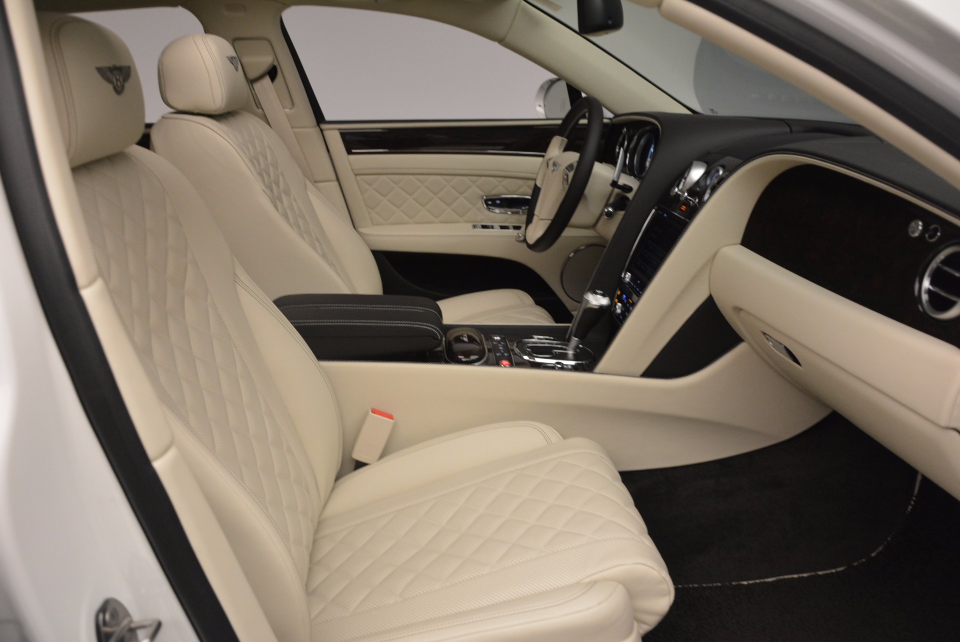 New-2017-Bentley-Flying-Spur-W12