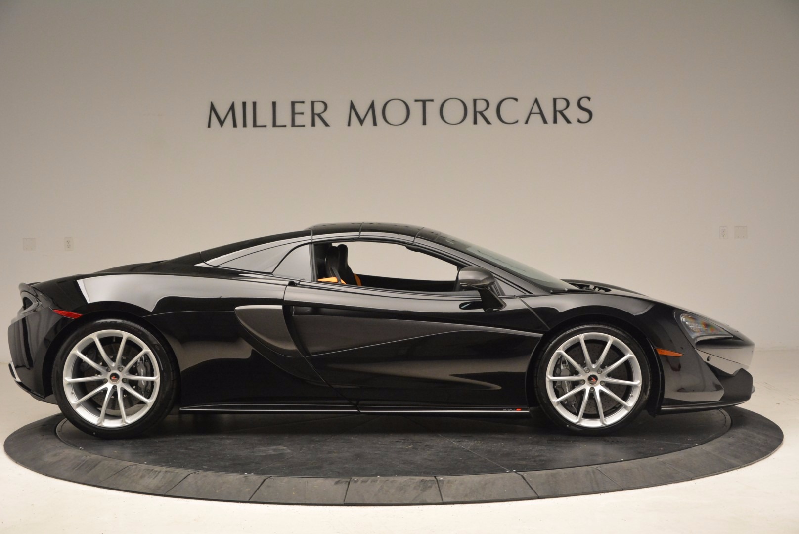 Used-2018-McLaren-570S-Spider