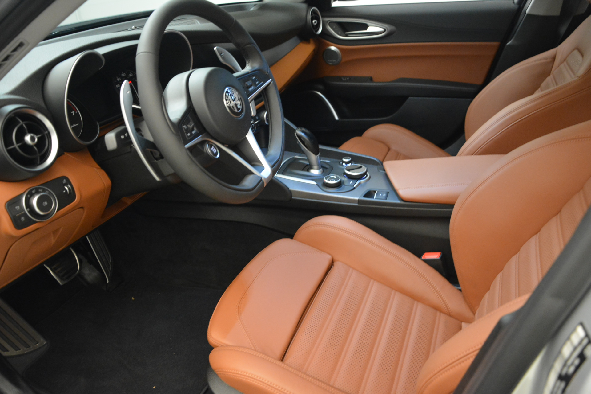 New-2018-Alfa-Romeo-Giulia-Ti-Sport-Q4