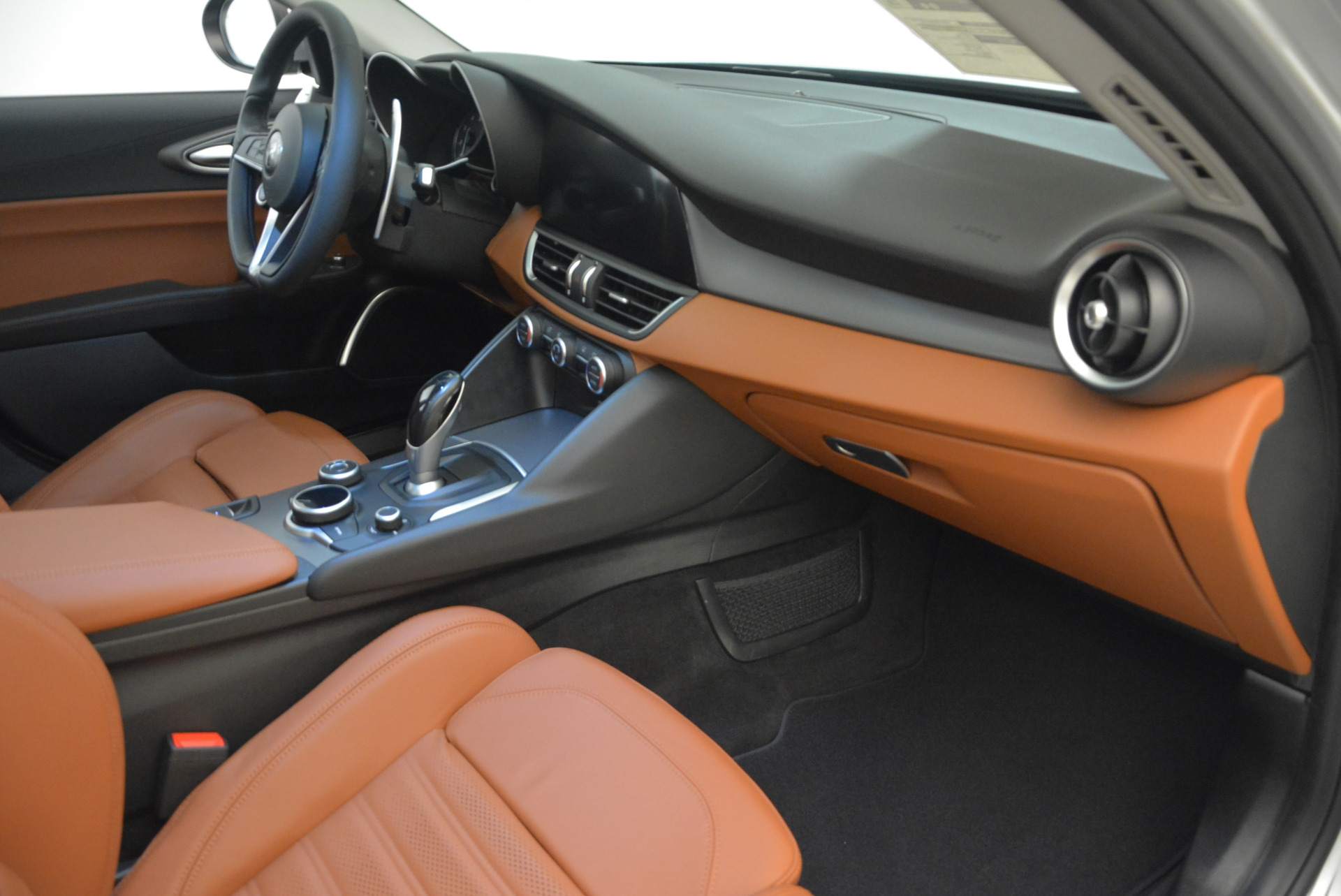 New-2018-Alfa-Romeo-Giulia-Ti-Sport-Q4