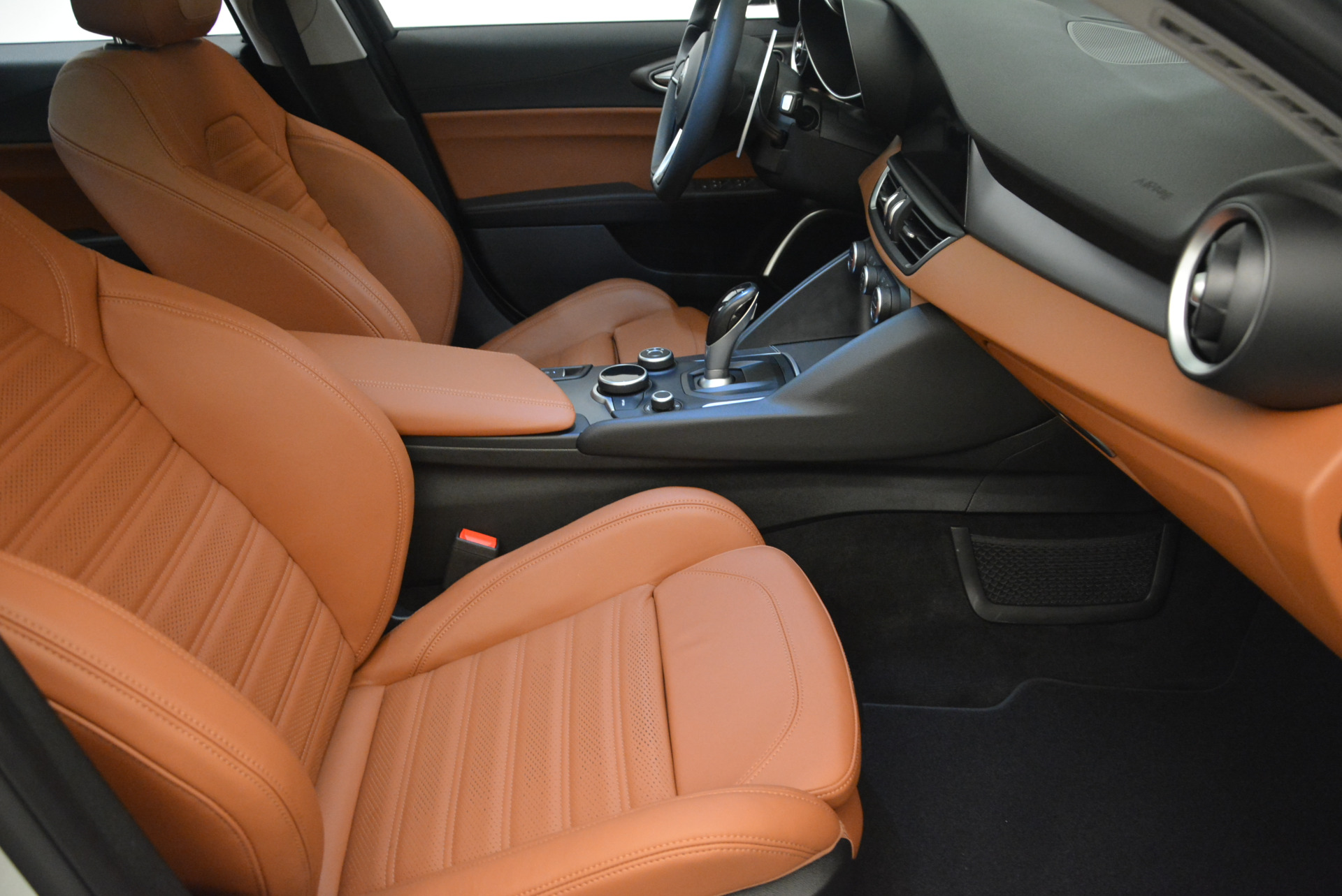 New-2018-Alfa-Romeo-Giulia-Ti-Sport-Q4