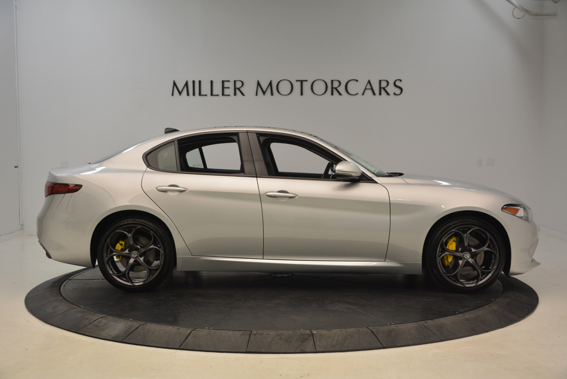 New-2018-Alfa-Romeo-Giulia-Ti-Sport-Q4
