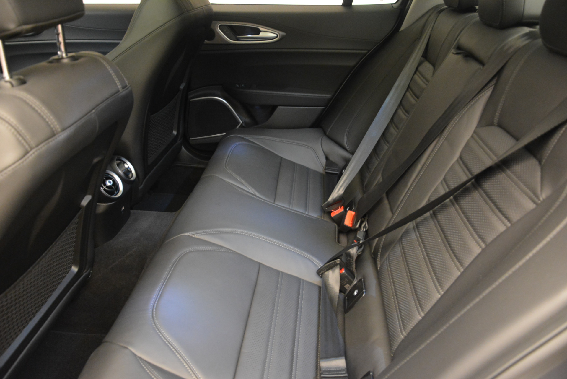 Used-2018-Alfa-Romeo-Giulia-Ti-Sport-Q4