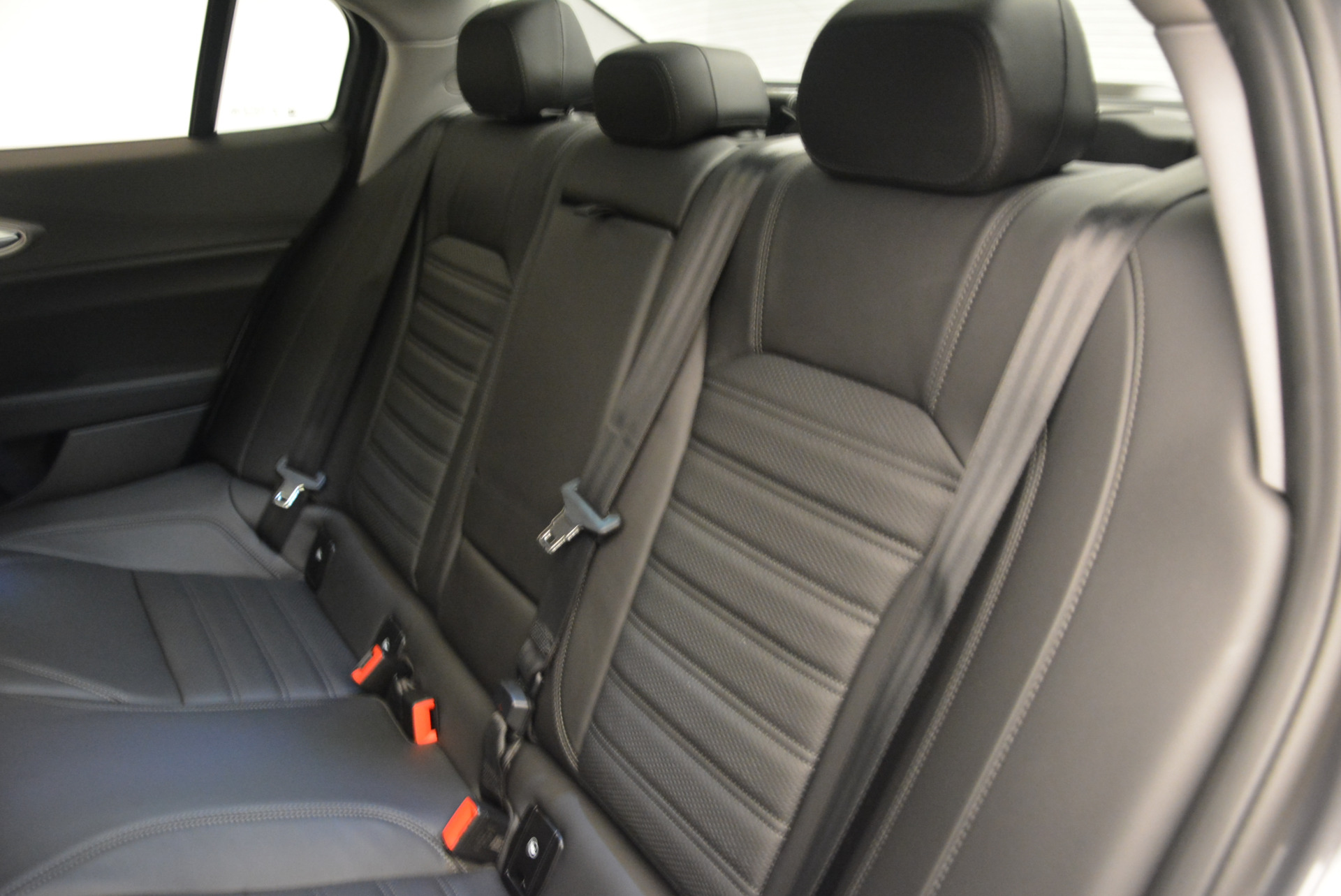 Used-2018-Alfa-Romeo-Giulia-Ti-Sport-Q4