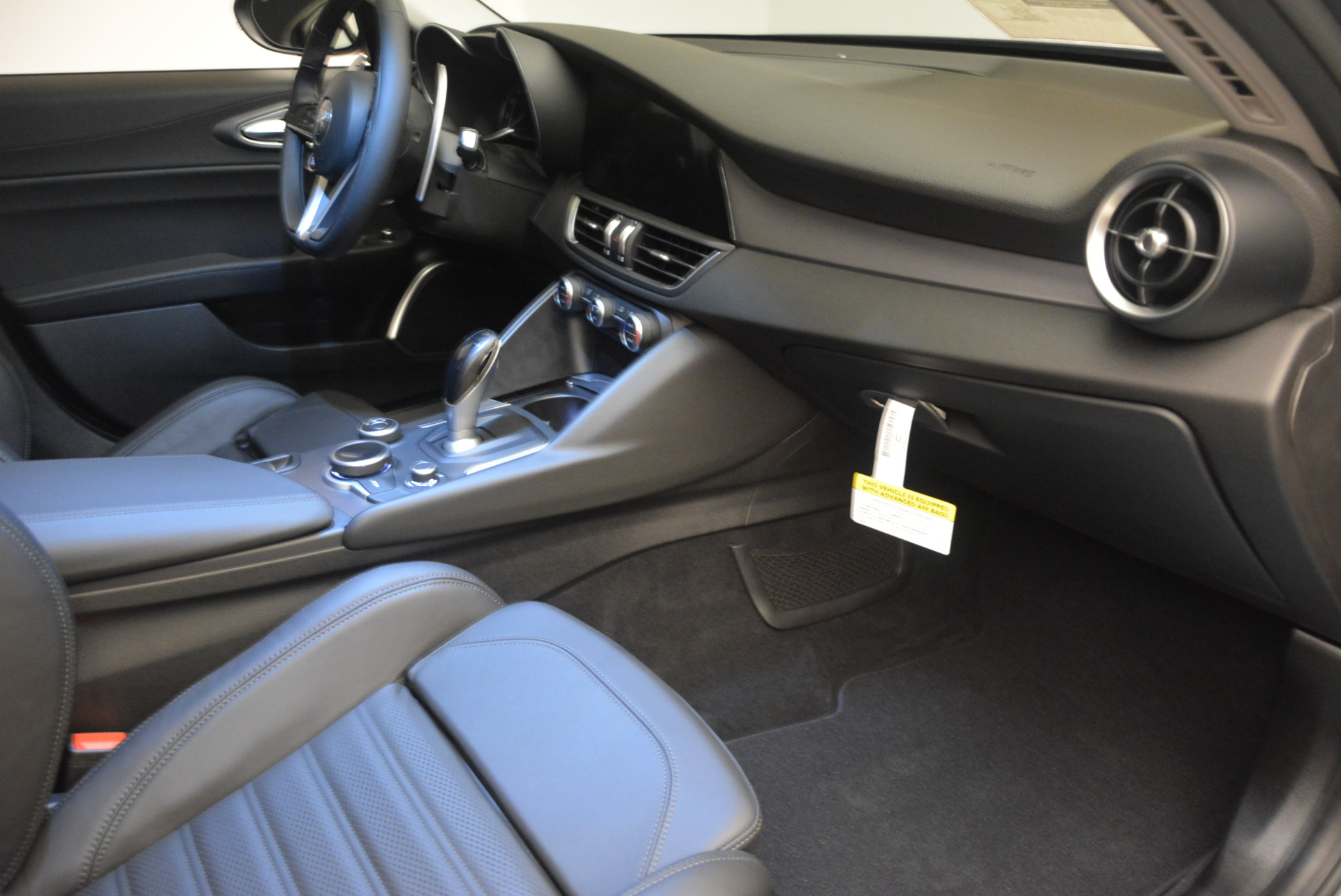 Used-2018-Alfa-Romeo-Giulia-Ti-Sport-Q4