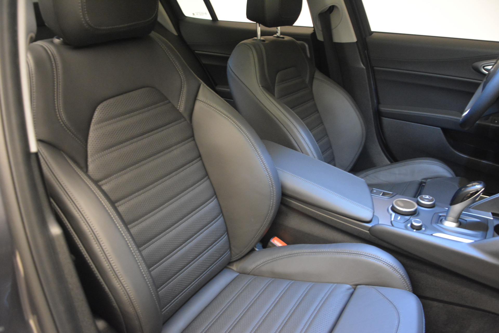 Used-2018-Alfa-Romeo-Giulia-Ti-Sport-Q4