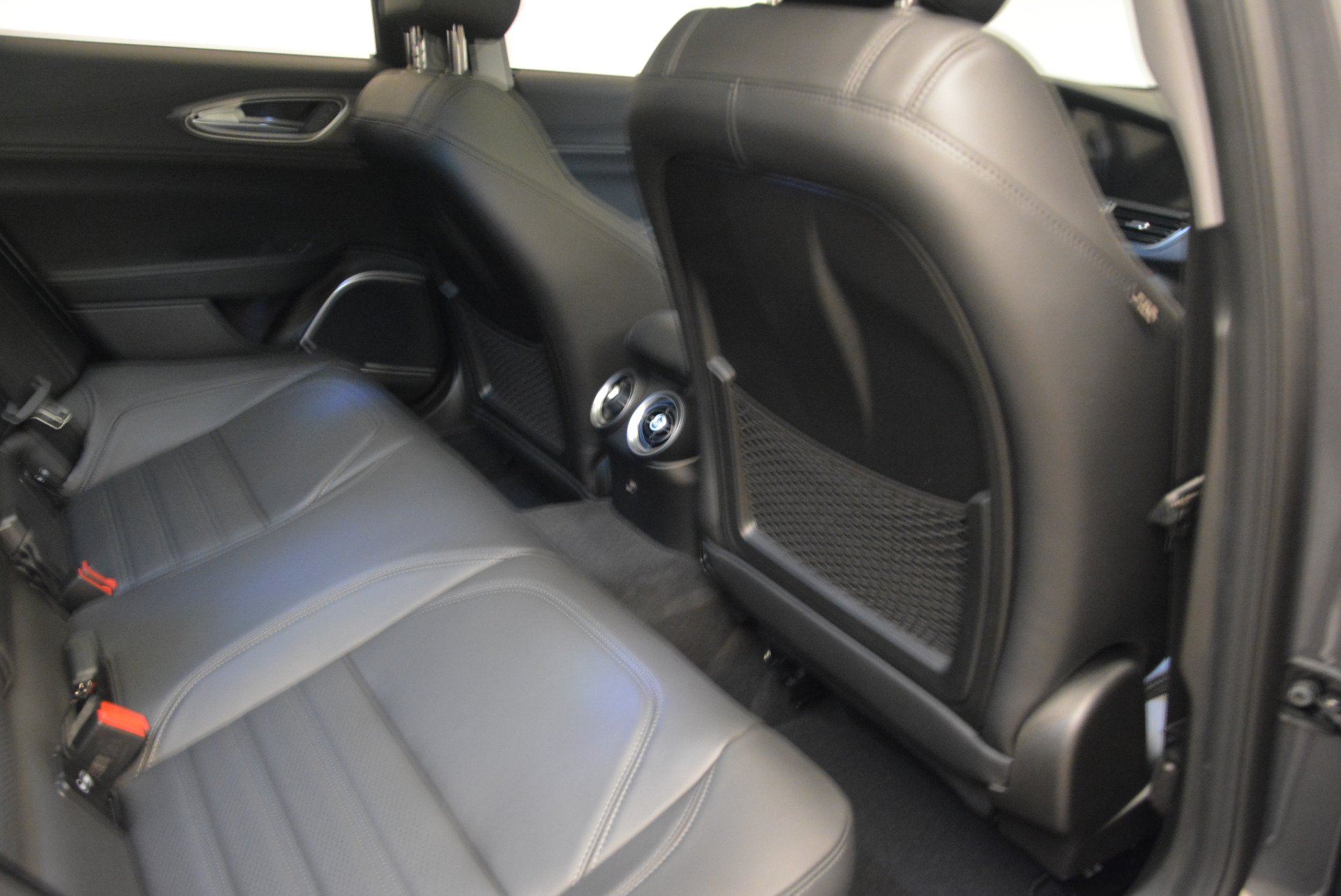 Used-2018-Alfa-Romeo-Giulia-Ti-Sport-Q4