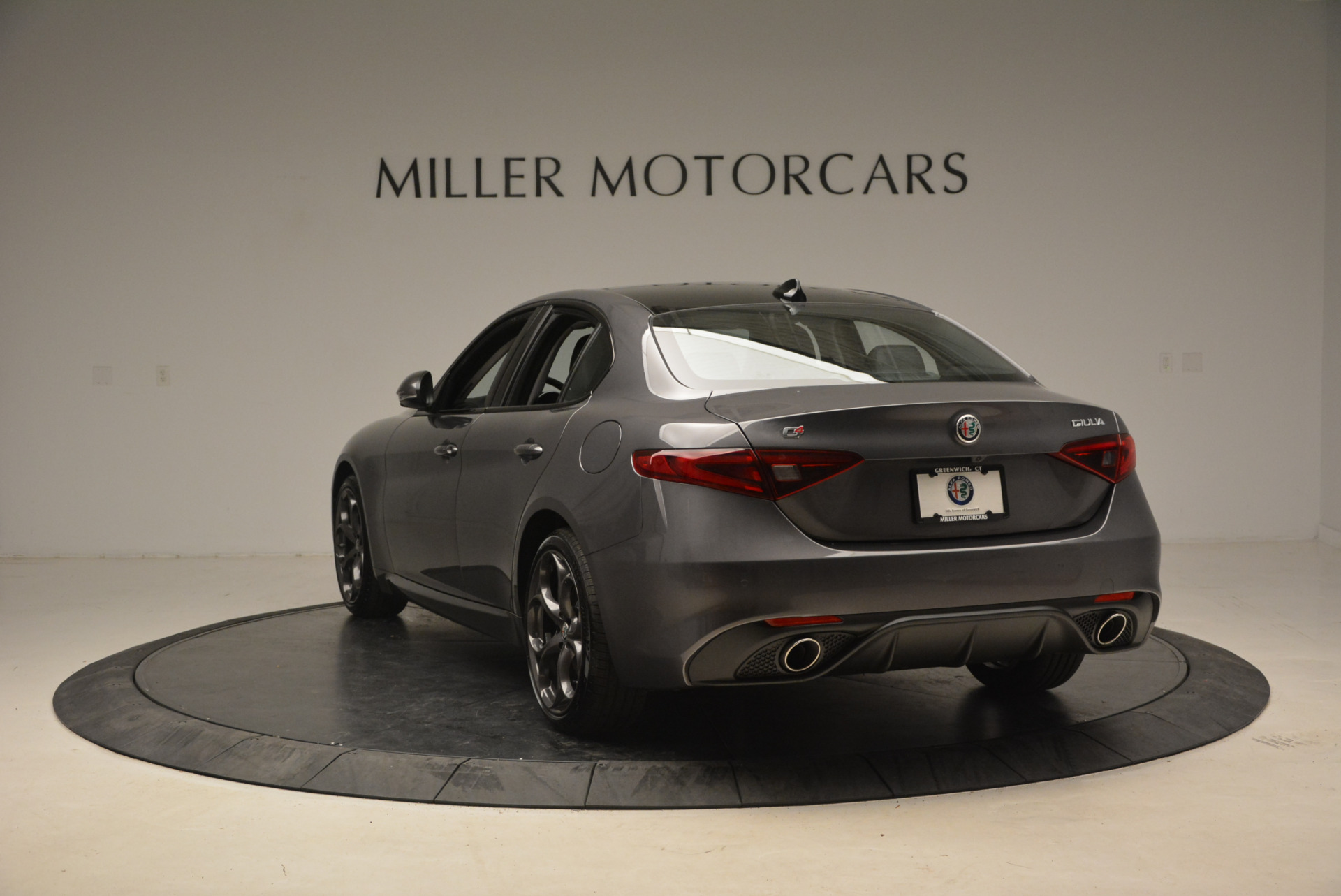 Used-2018-Alfa-Romeo-Giulia-Ti-Sport-Q4