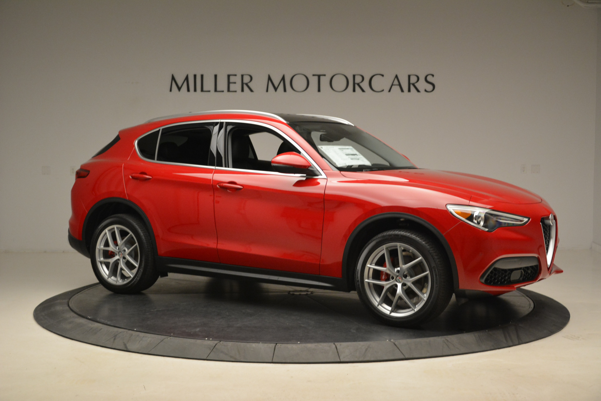 New-2018-Alfa-Romeo-Stelvio-Q4