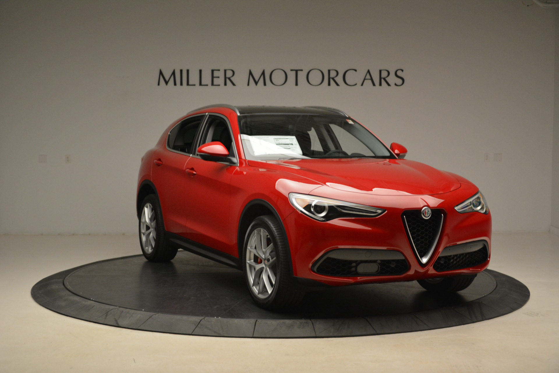 New-2018-Alfa-Romeo-Stelvio-Q4