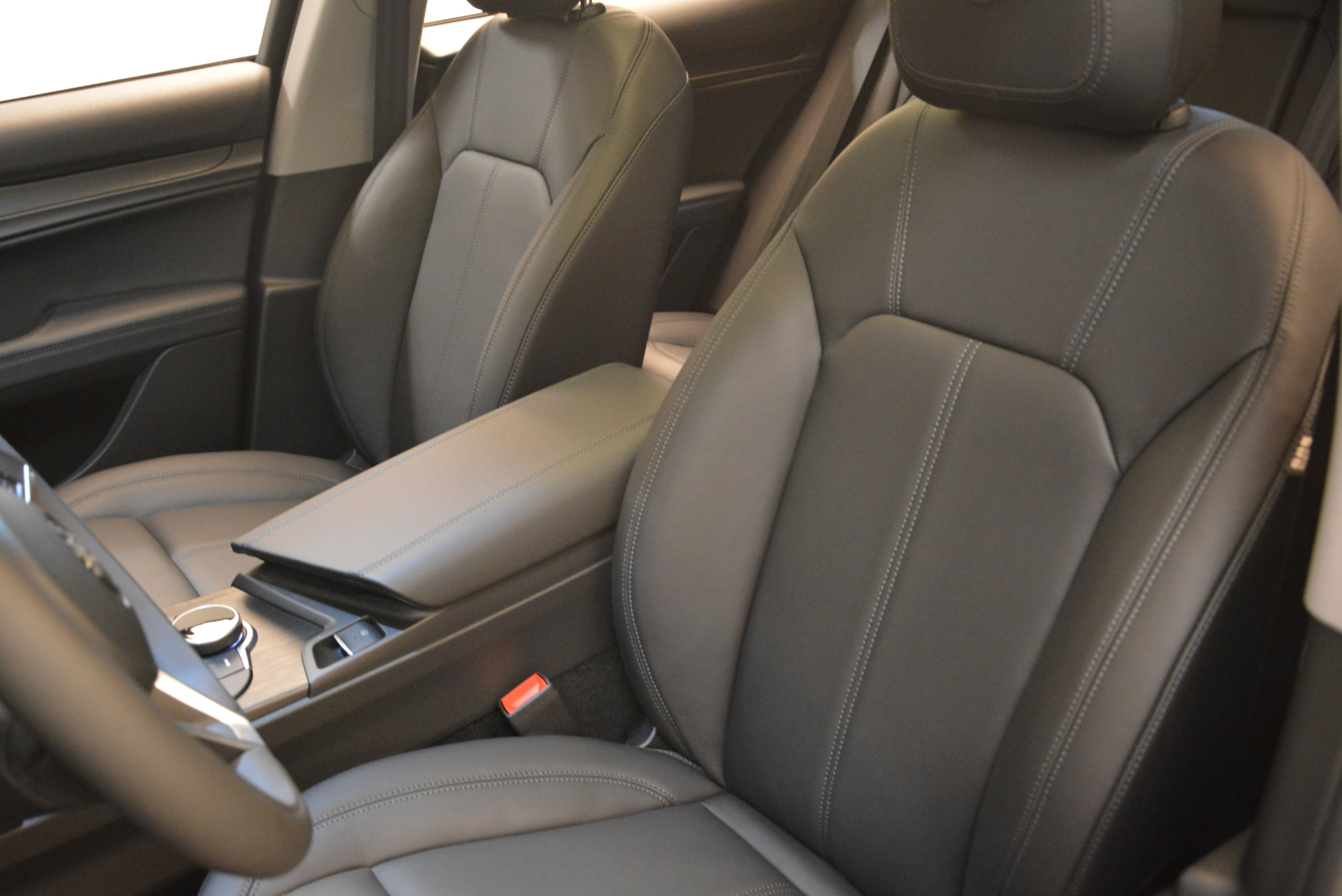 New-2018-Alfa-Romeo-Stelvio-Q4