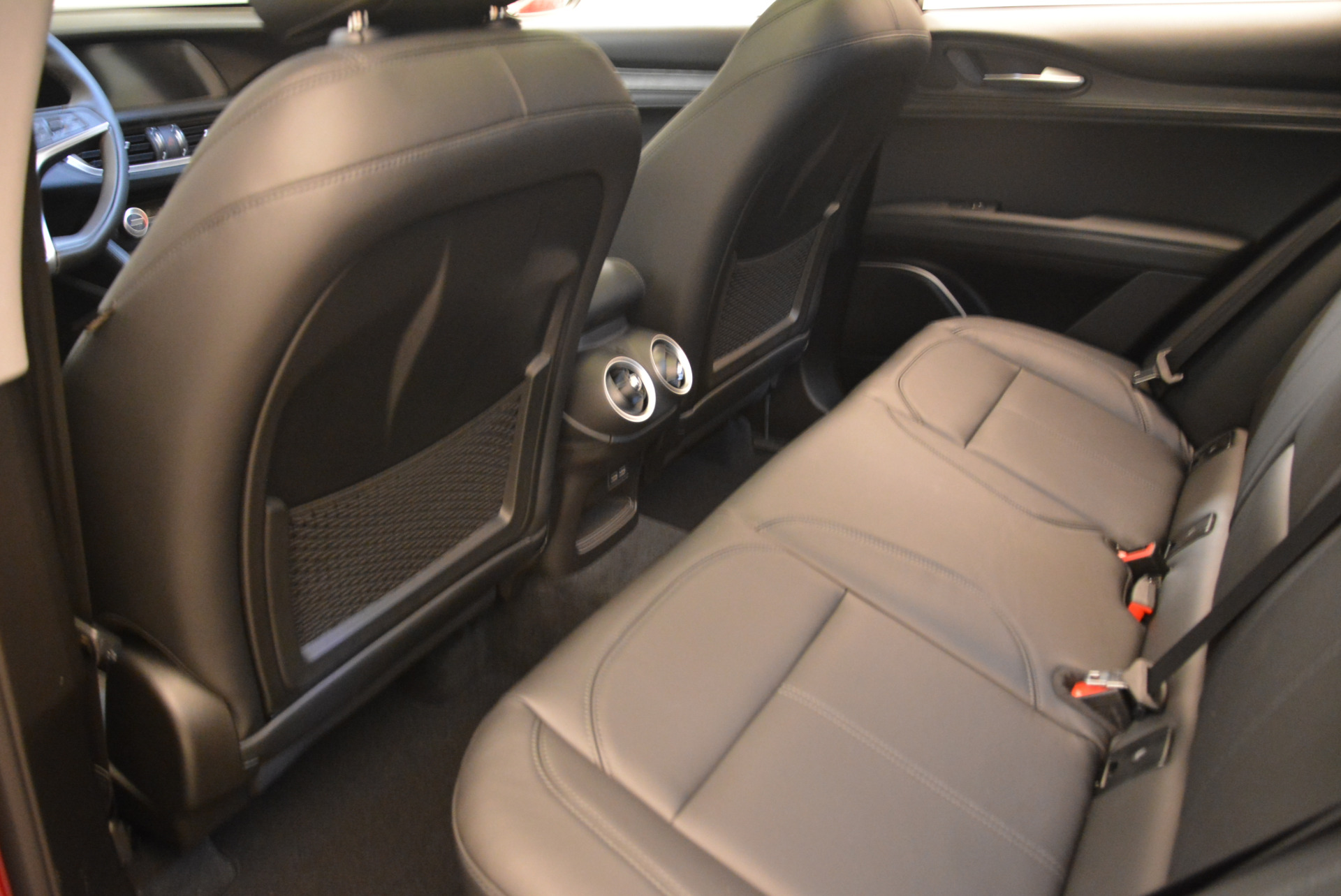 New-2018-Alfa-Romeo-Stelvio-Q4