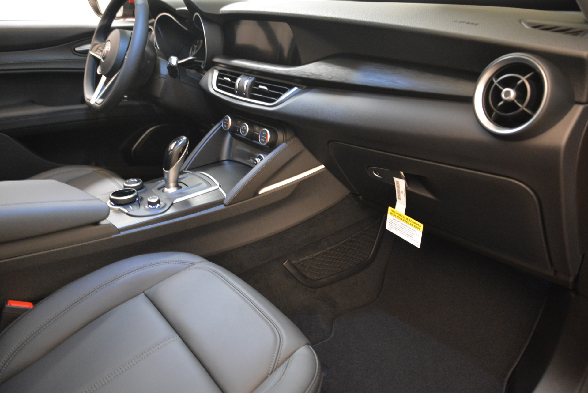 New-2018-Alfa-Romeo-Stelvio-Q4