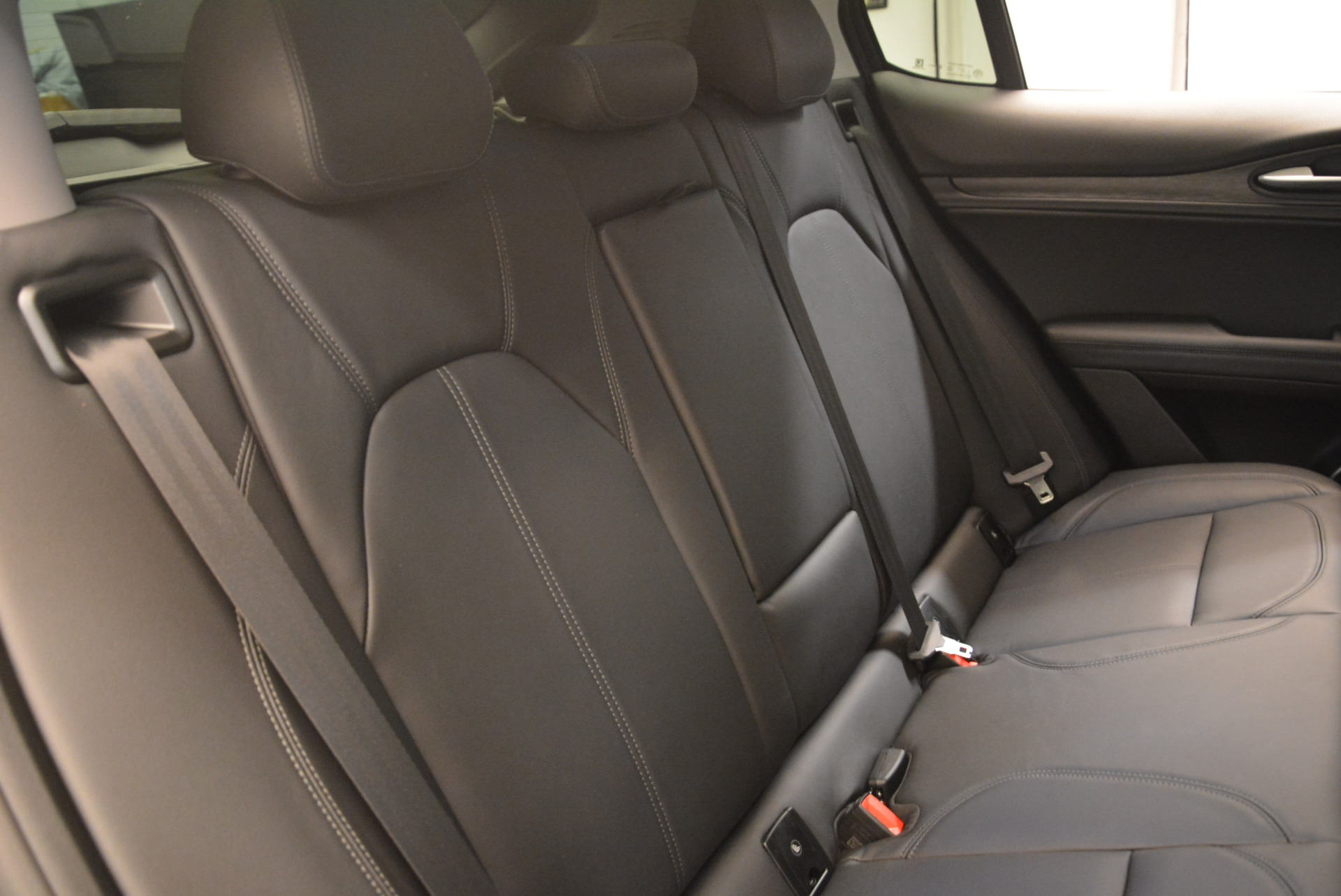 New-2018-Alfa-Romeo-Stelvio-Q4